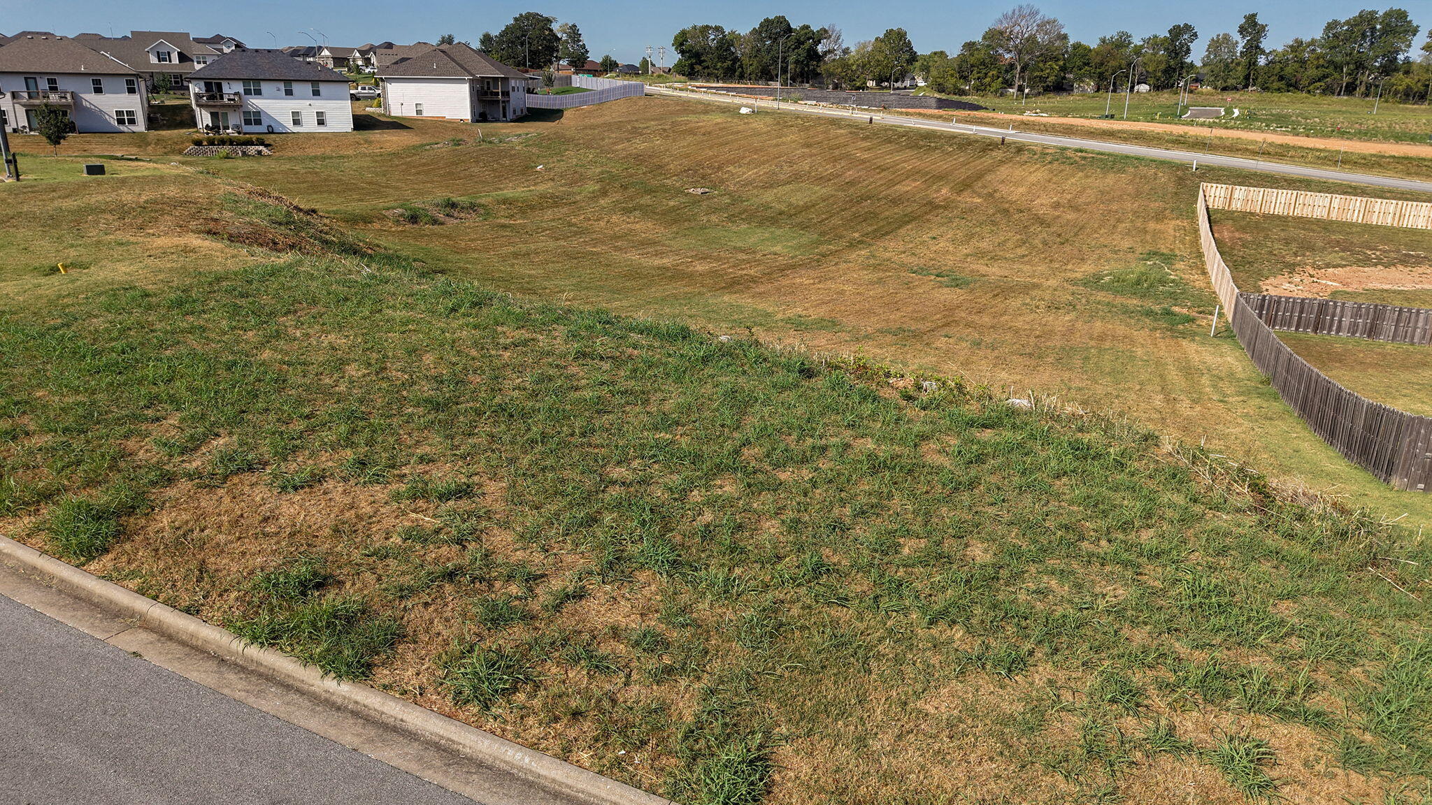 719 South Oak Terrace Drive Property Photo 4