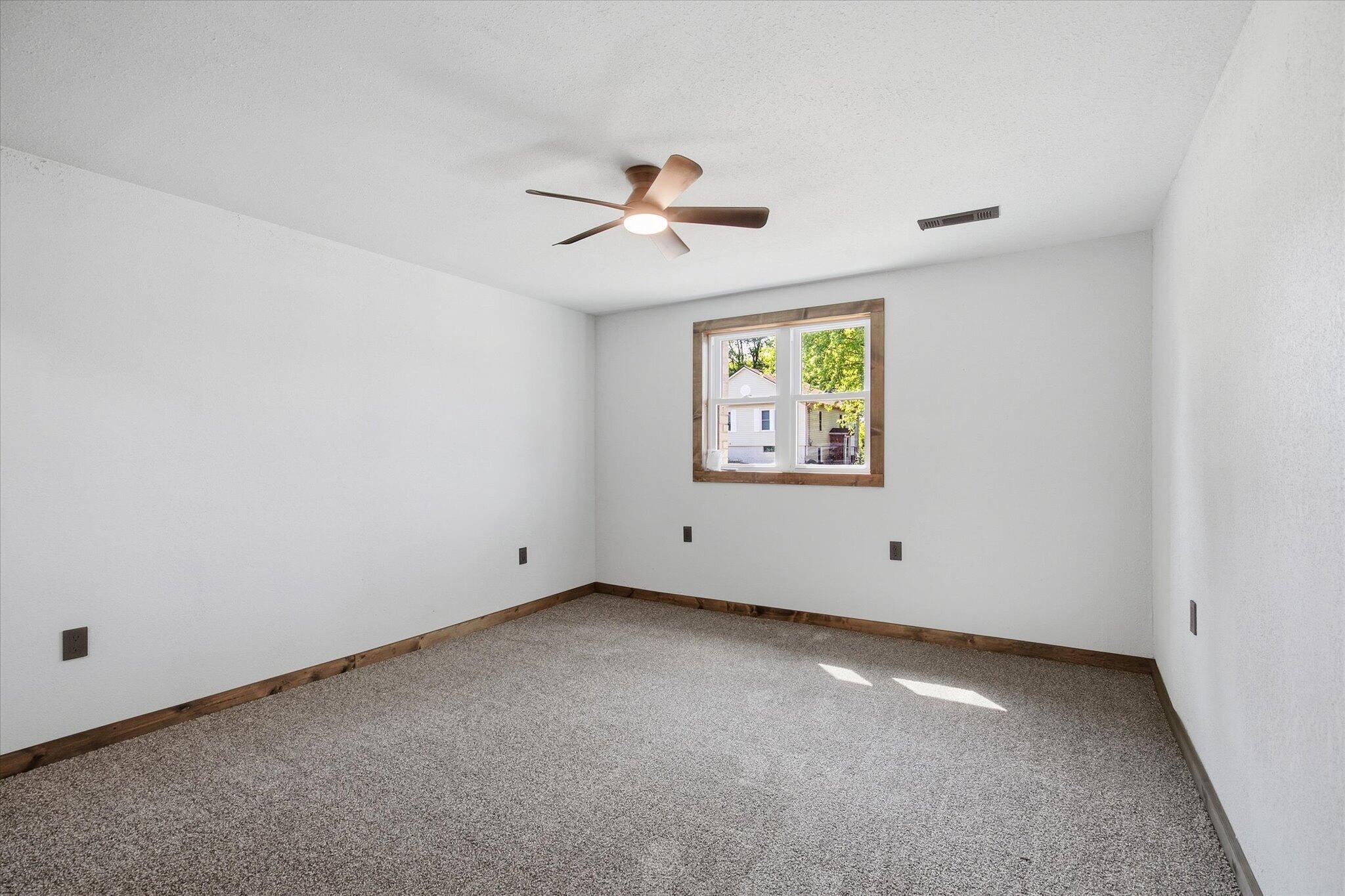 507 West 7th Street Property Photo 23