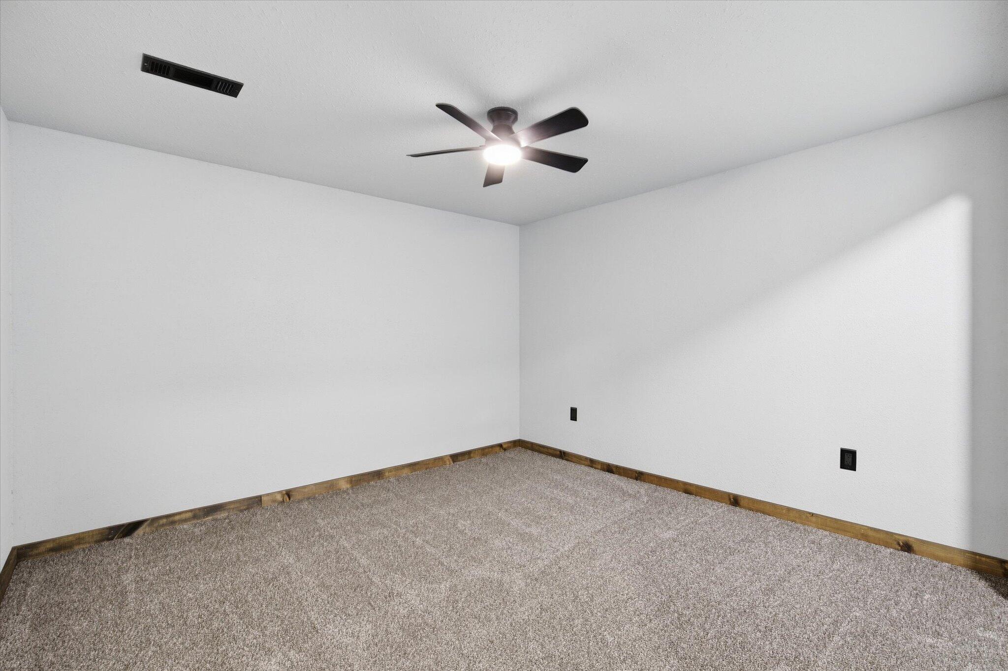 507 West 7th Street Property Photo 24