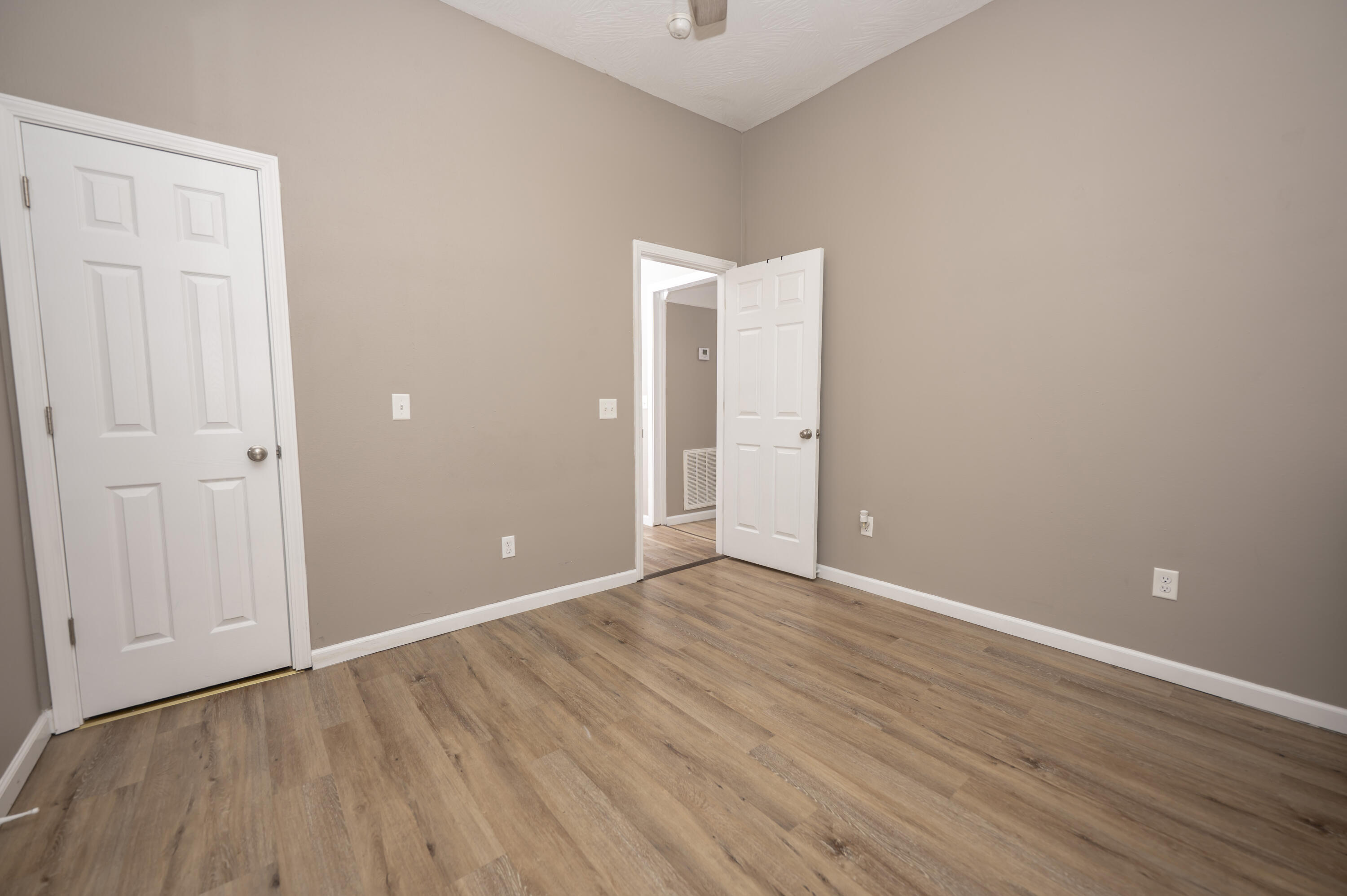 1015 North Concord Avenue Property Photo 15
