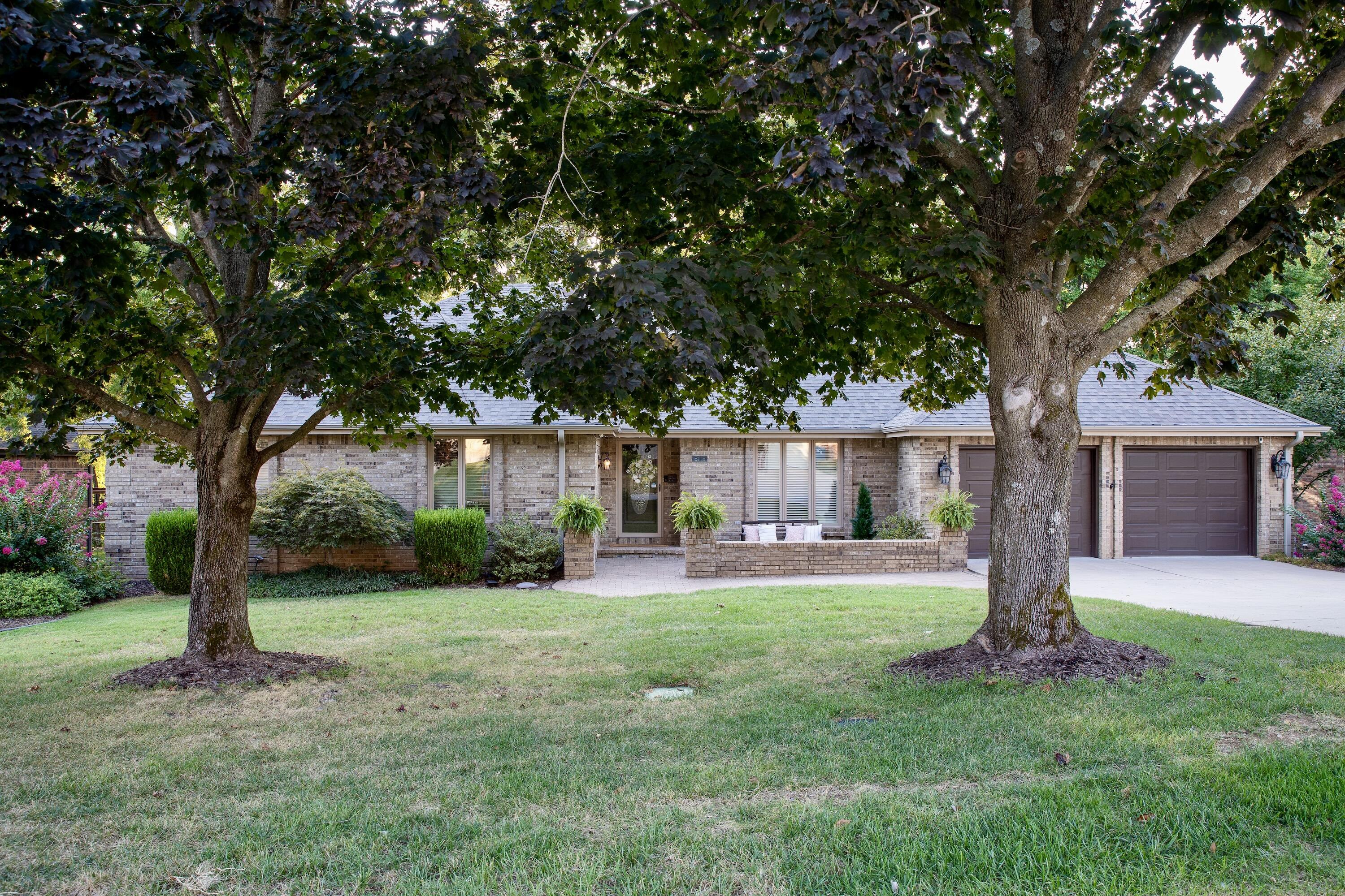 5115 South Castlewood Drive Property Photo 1