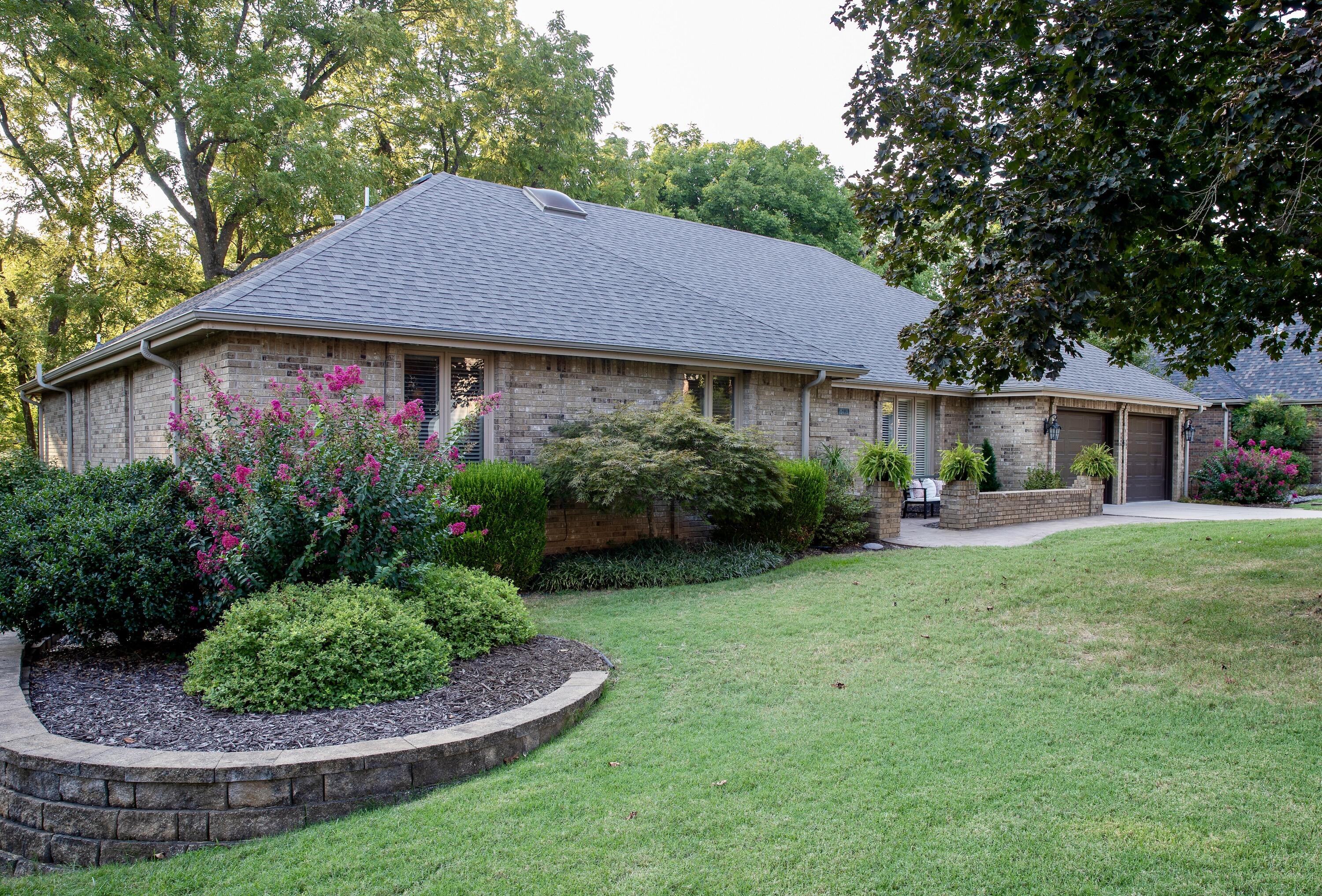 5115 South Castlewood Drive Property Photo 3