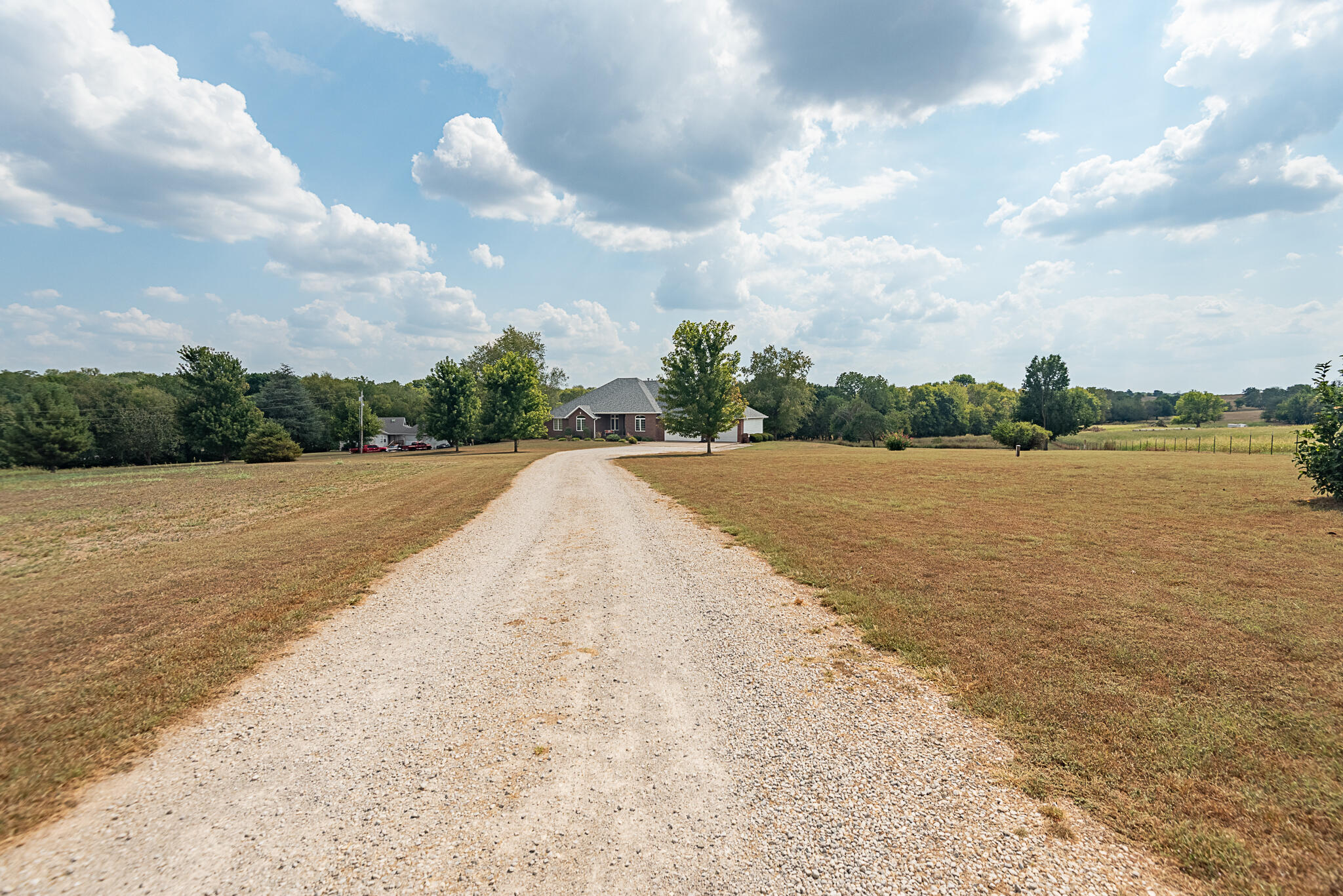 10421 West Farm Road 156 Property Photo 2