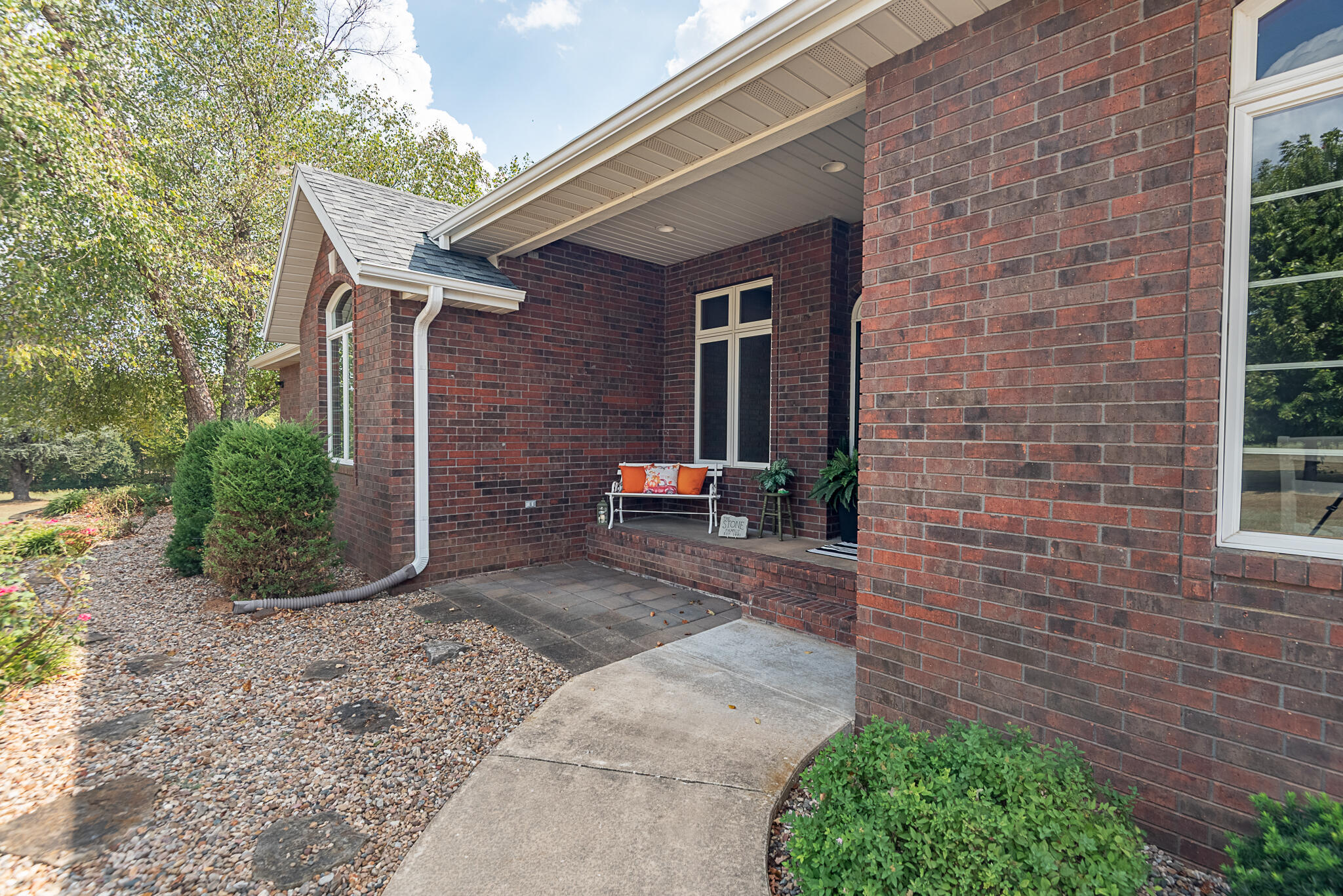 10421 West Farm Road 156 Property Photo 4