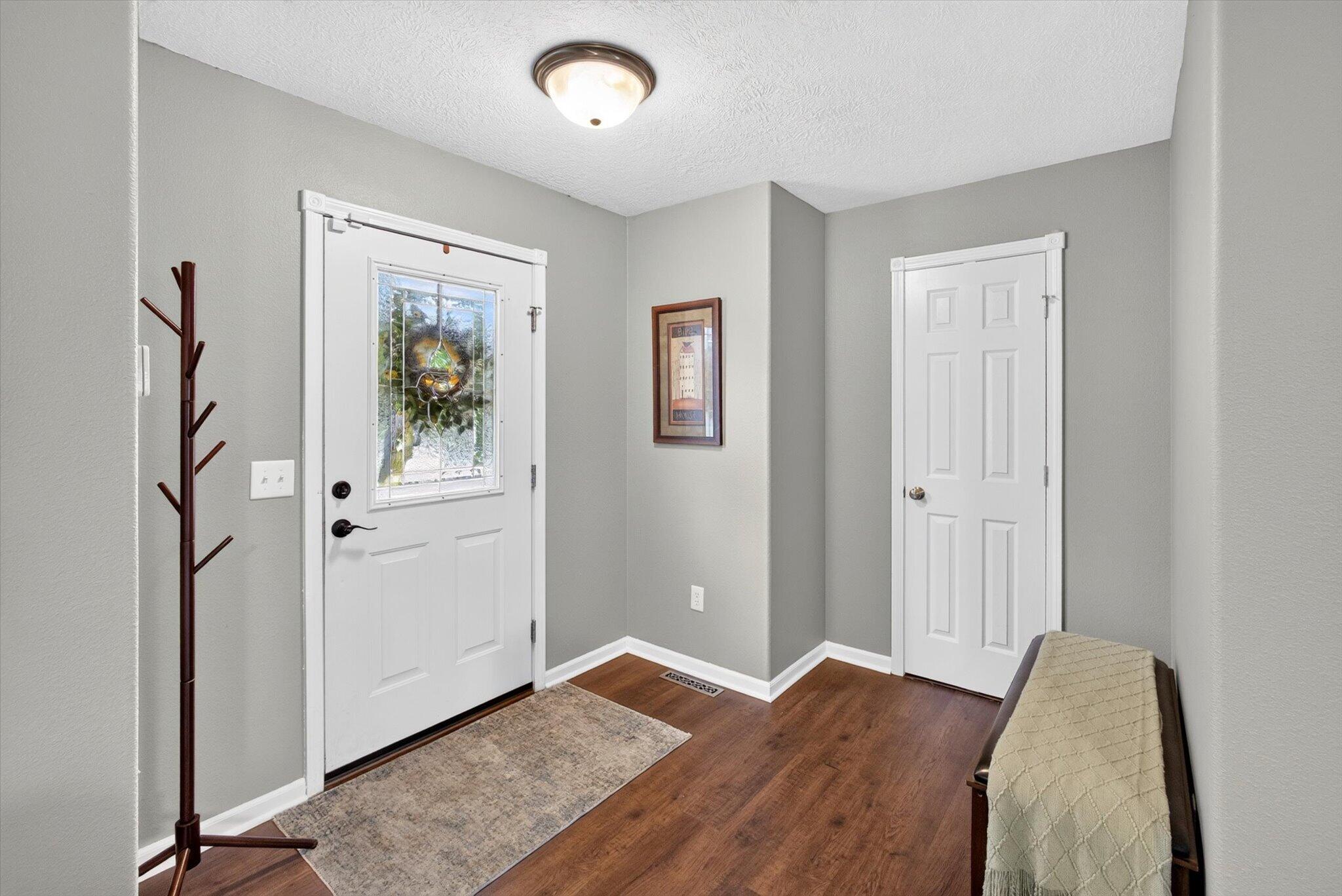 3291 North Eakins Avenue Property Photo 6