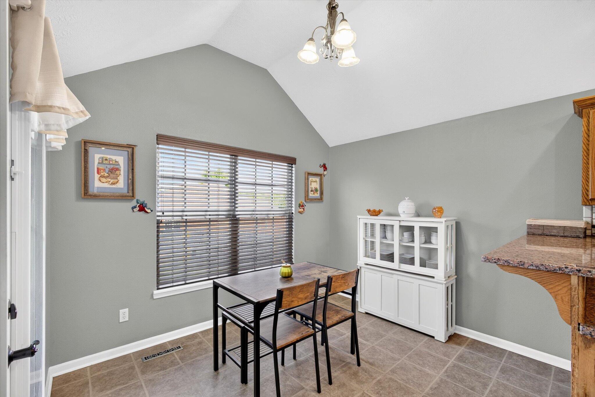 3291 North Eakins Avenue Property Photo 17