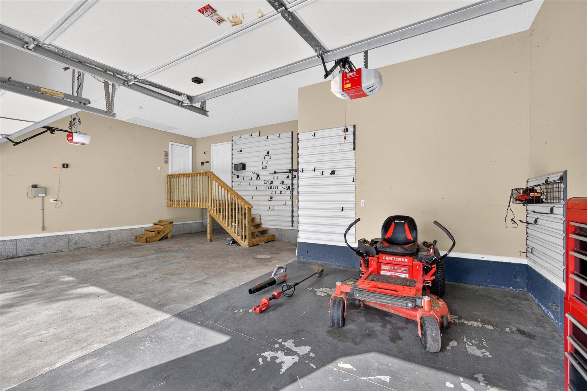 3291 North Eakins Avenue Property Photo 37