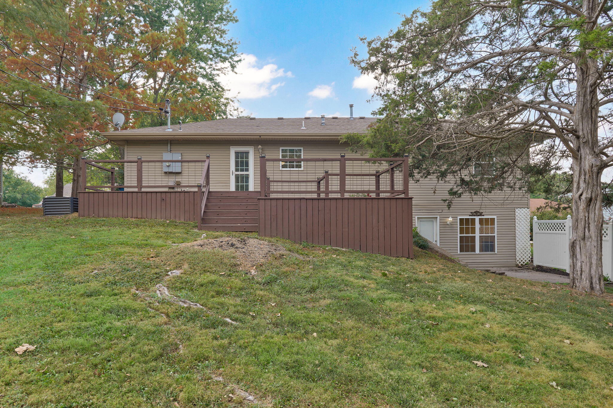 1208 South 17th Avenue Property Photo 2