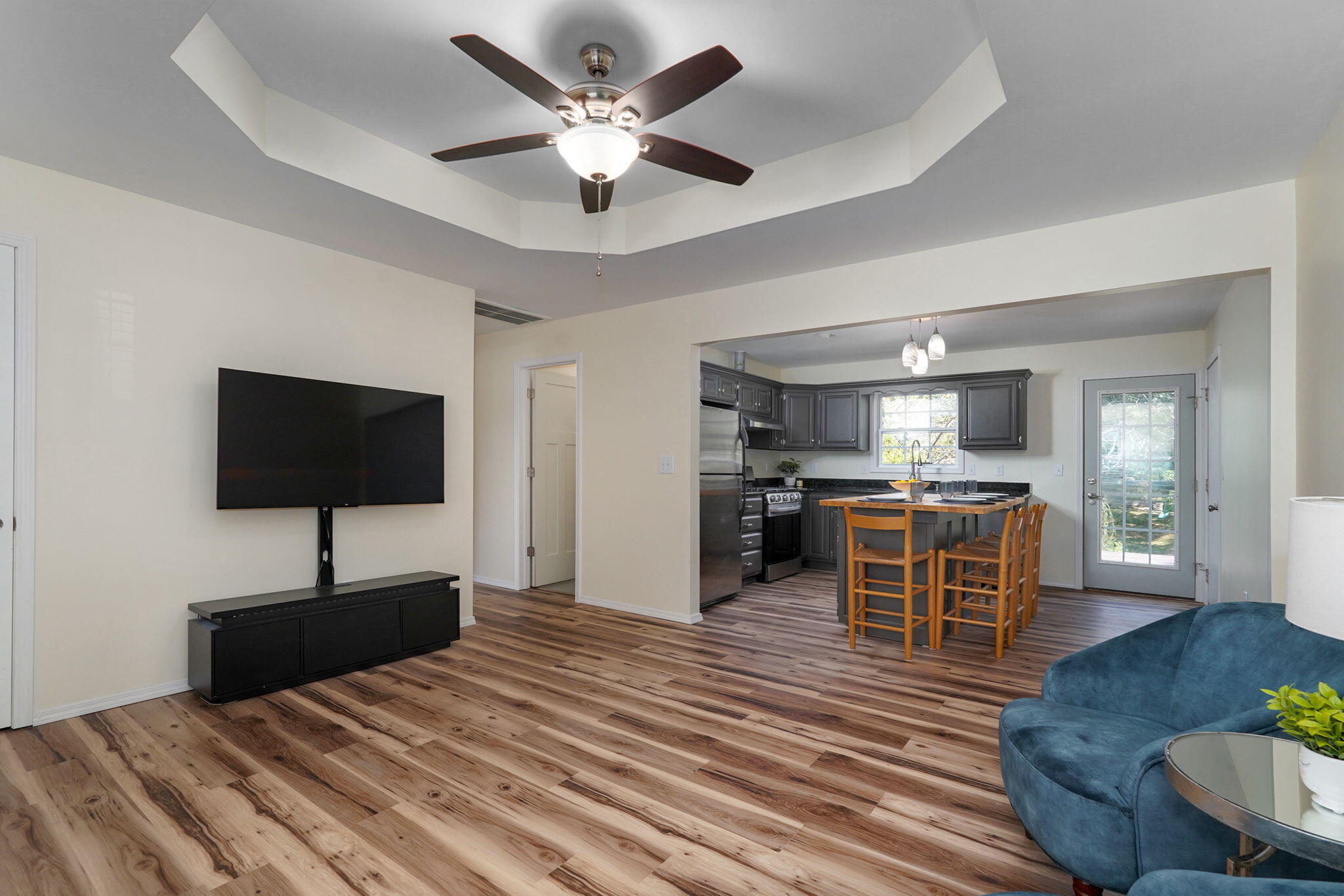 1208 South 17th Avenue Property Photo 7