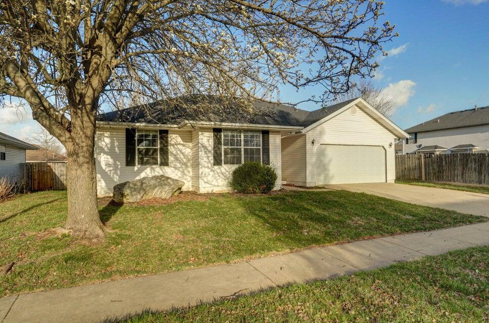 5533 South Walnut Hill Avenue Property Photo 2