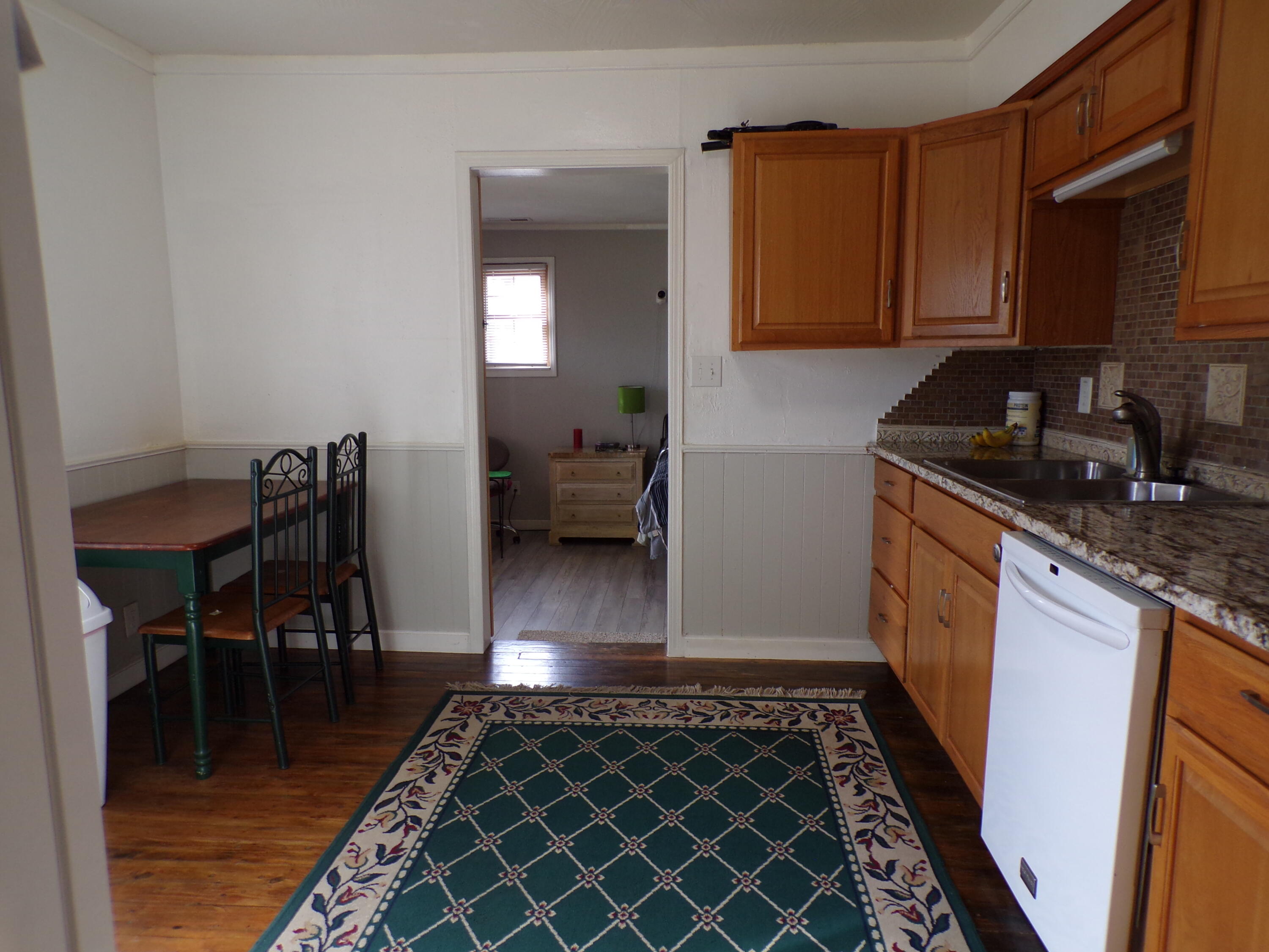1005 South 3rd Street Property Photo 11