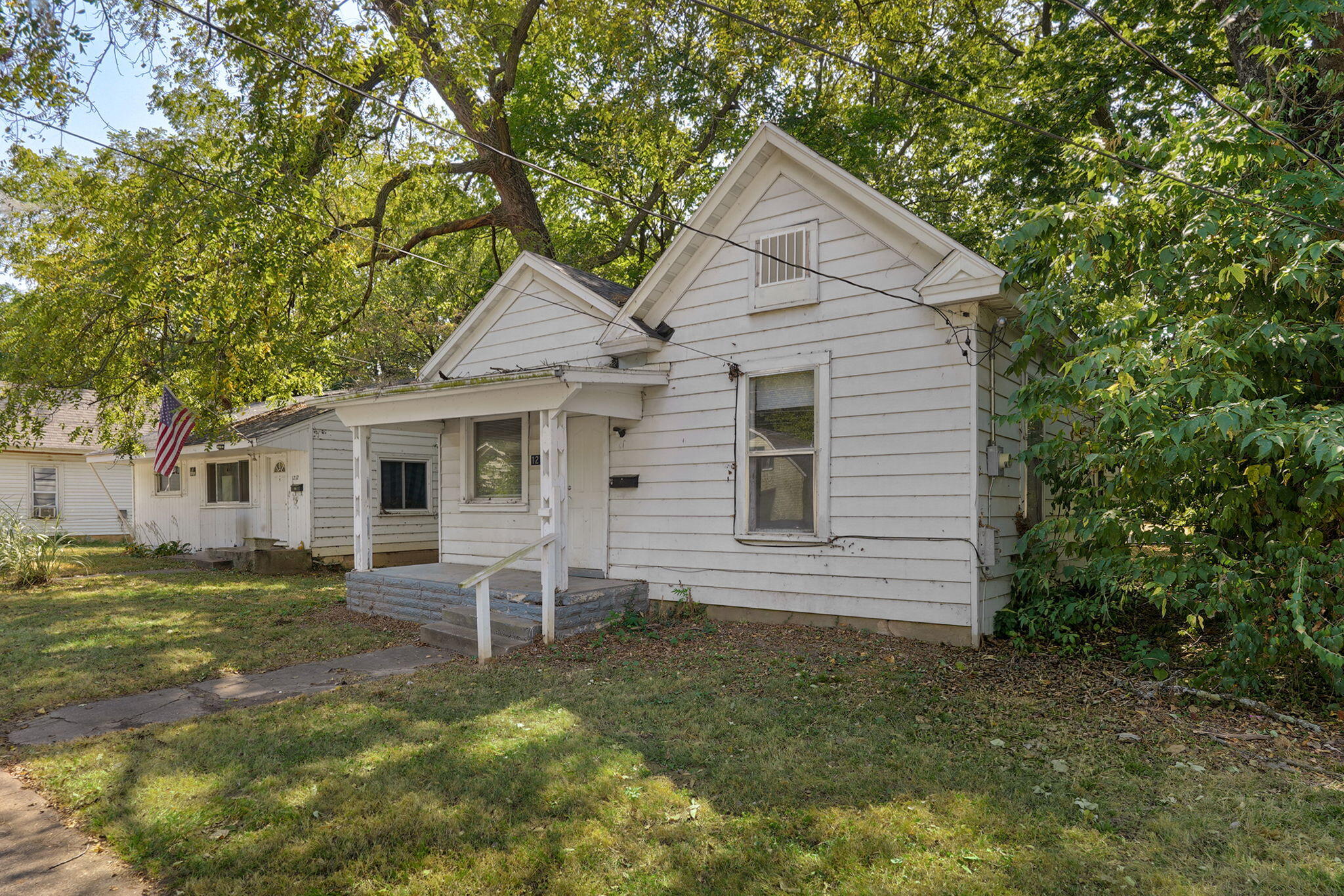 1216 West Harrison Street Property Photo 3
