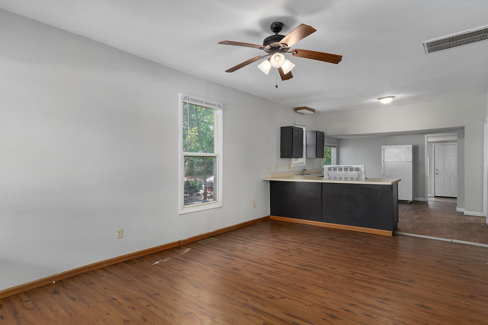 1216 West Harrison Street Property Photo 5