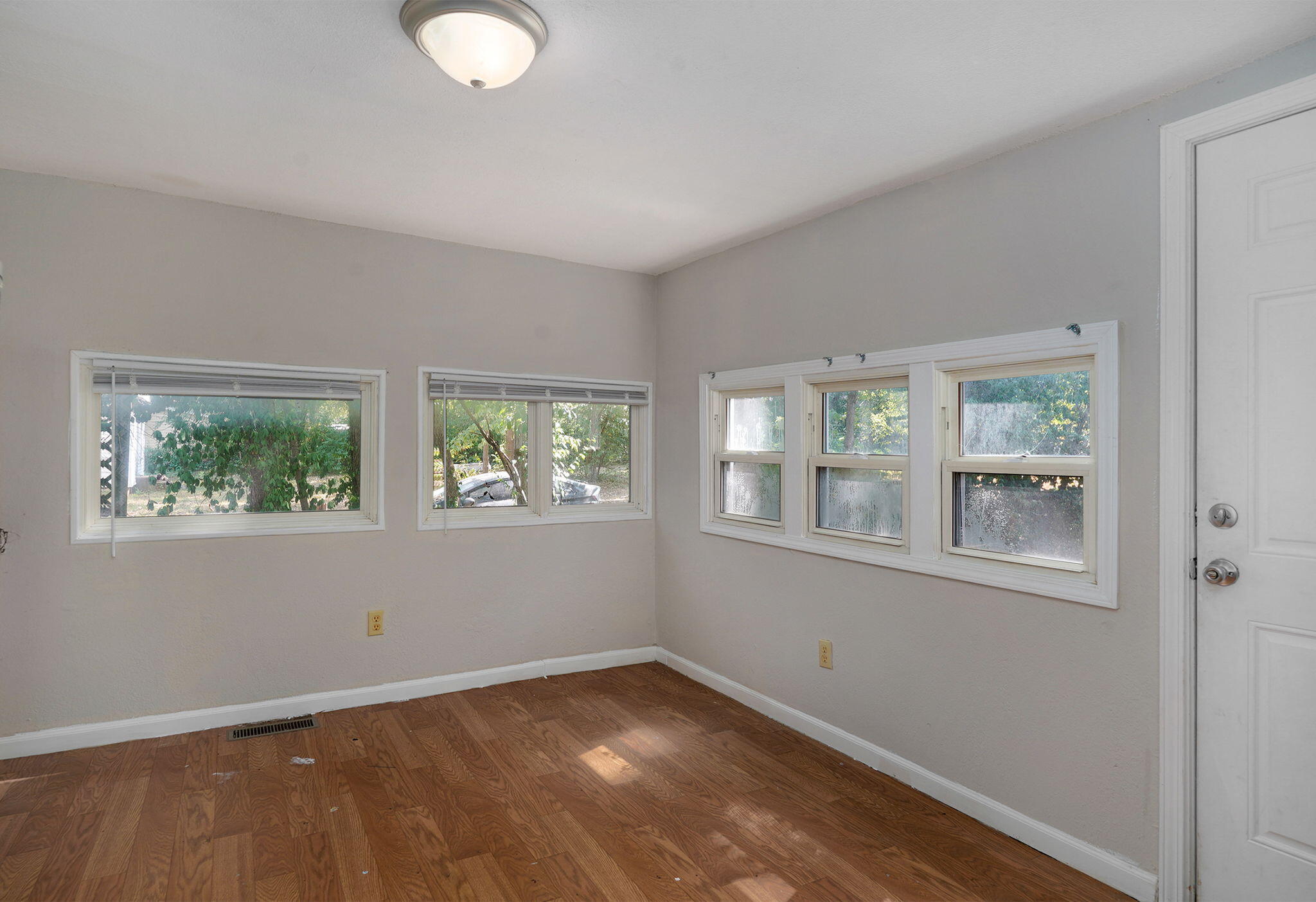 1216 West Harrison Street Property Photo 16