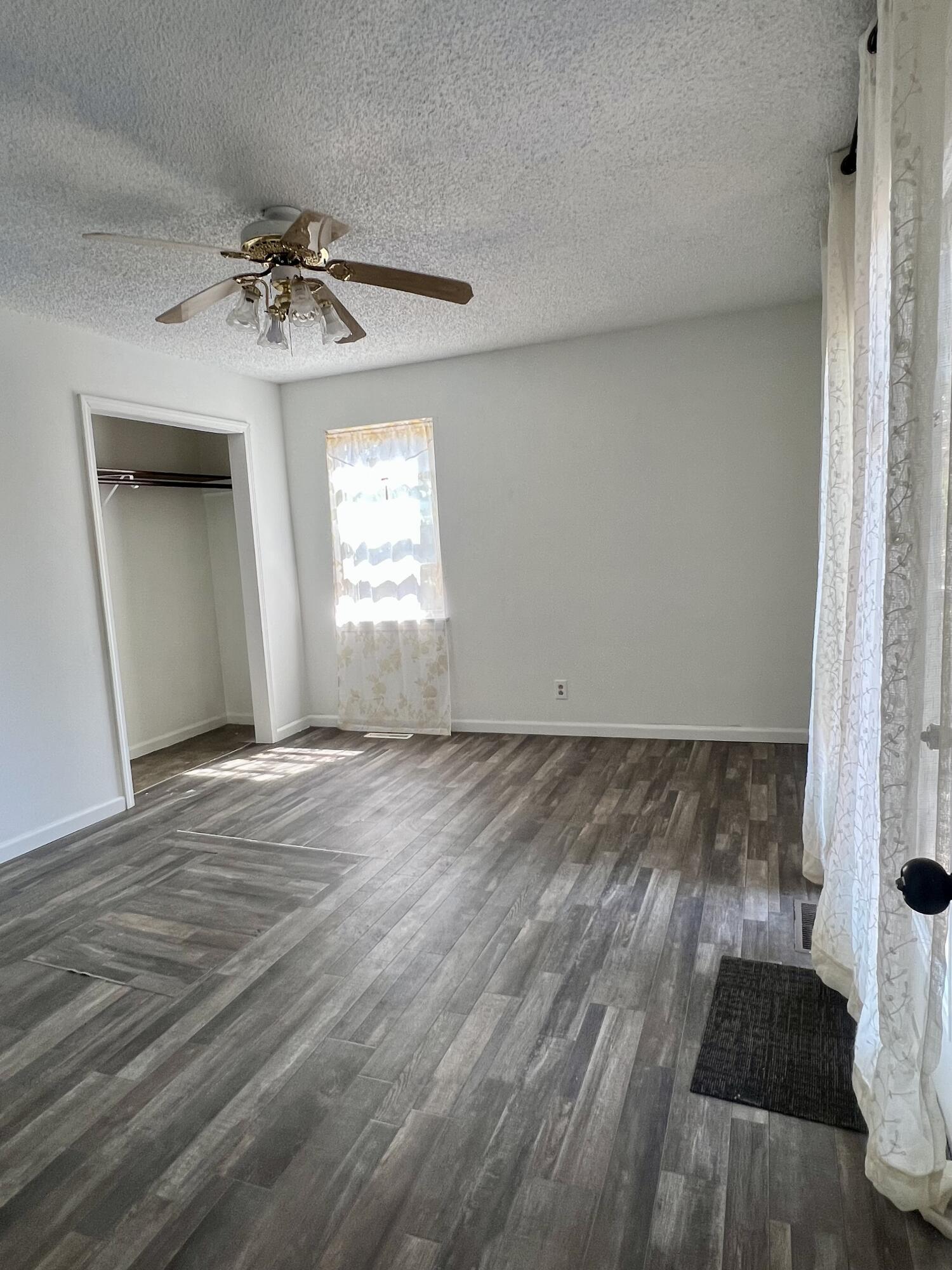 2079 Talking Rocks Road Property Photo 5