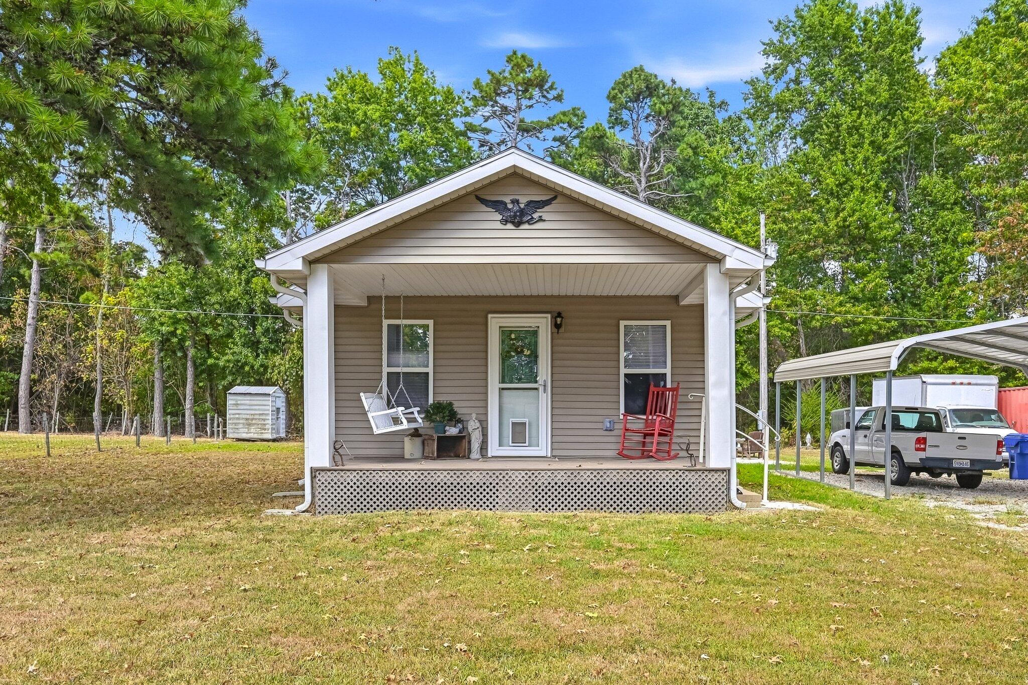 210 Thelma Avenue Property Photo 1