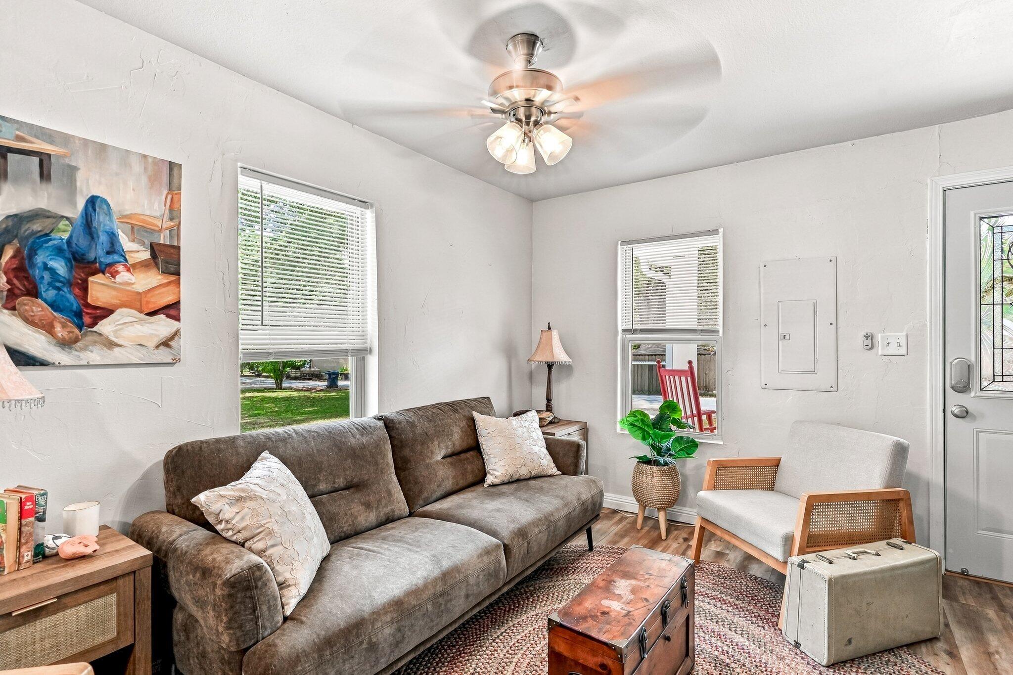 210 Thelma Avenue Property Photo 4