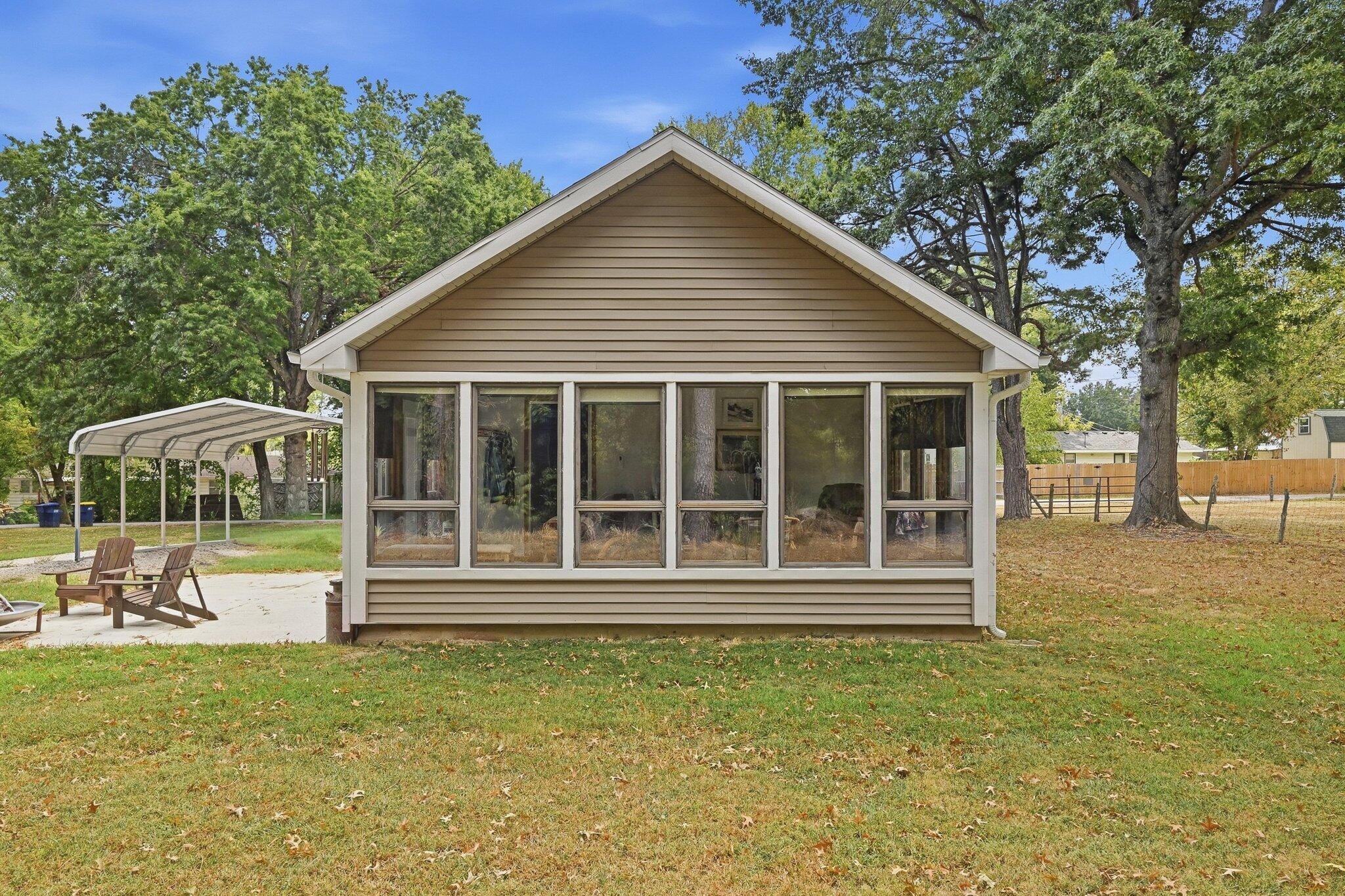 210 Thelma Avenue Property Photo 15