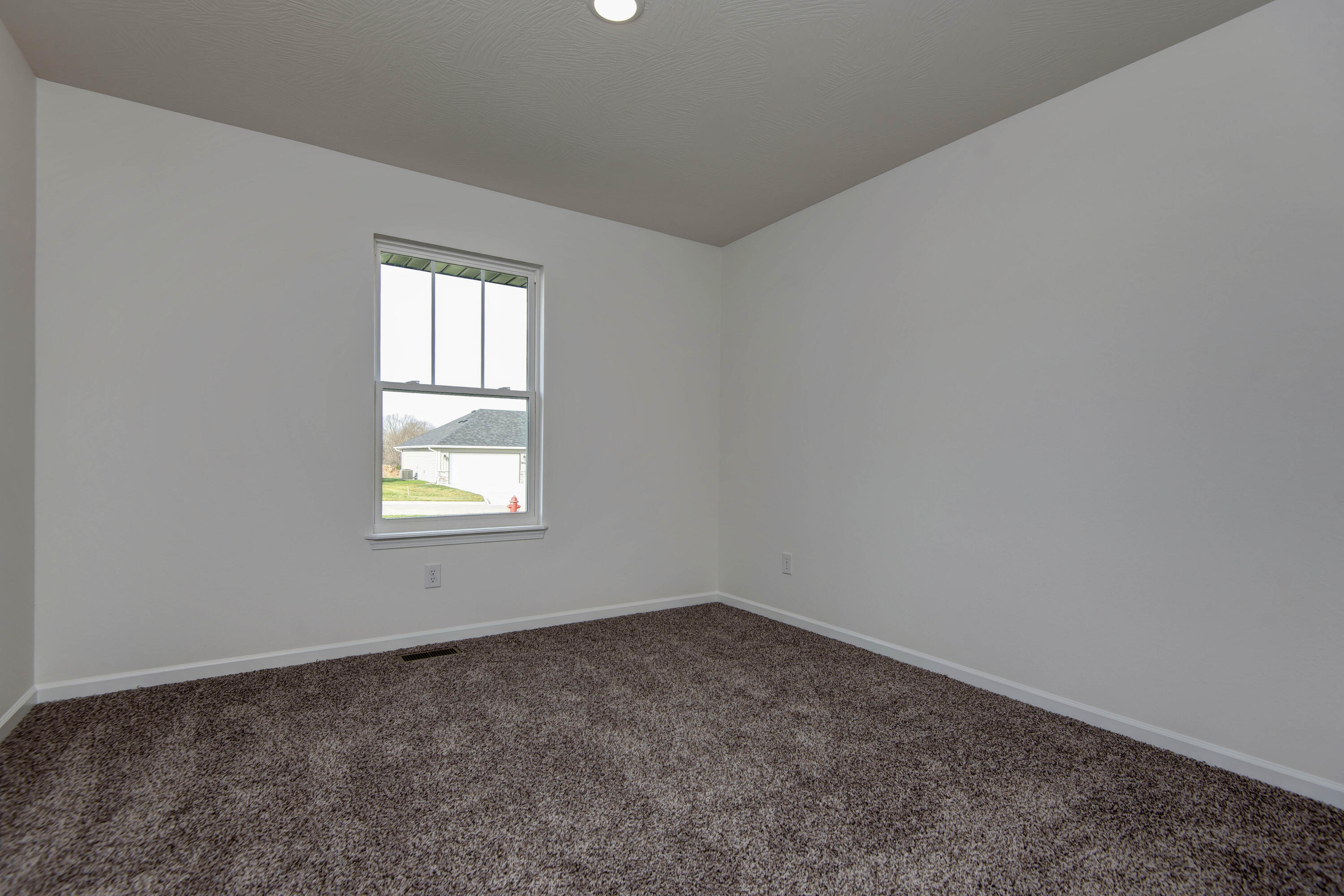 549 North Bryan Avenue Lot 26 Property Photo 18