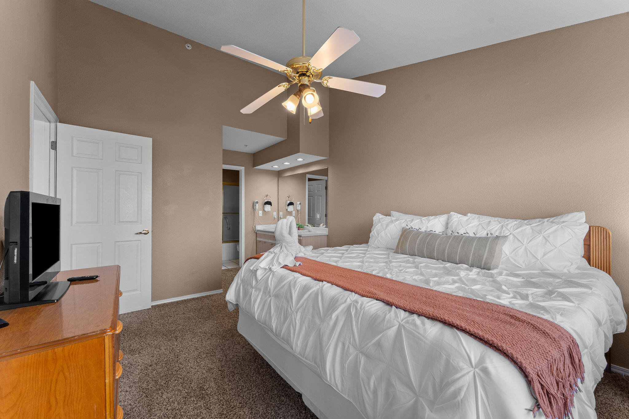 530 Spring Creek Road Apt 12 Property Photo 16