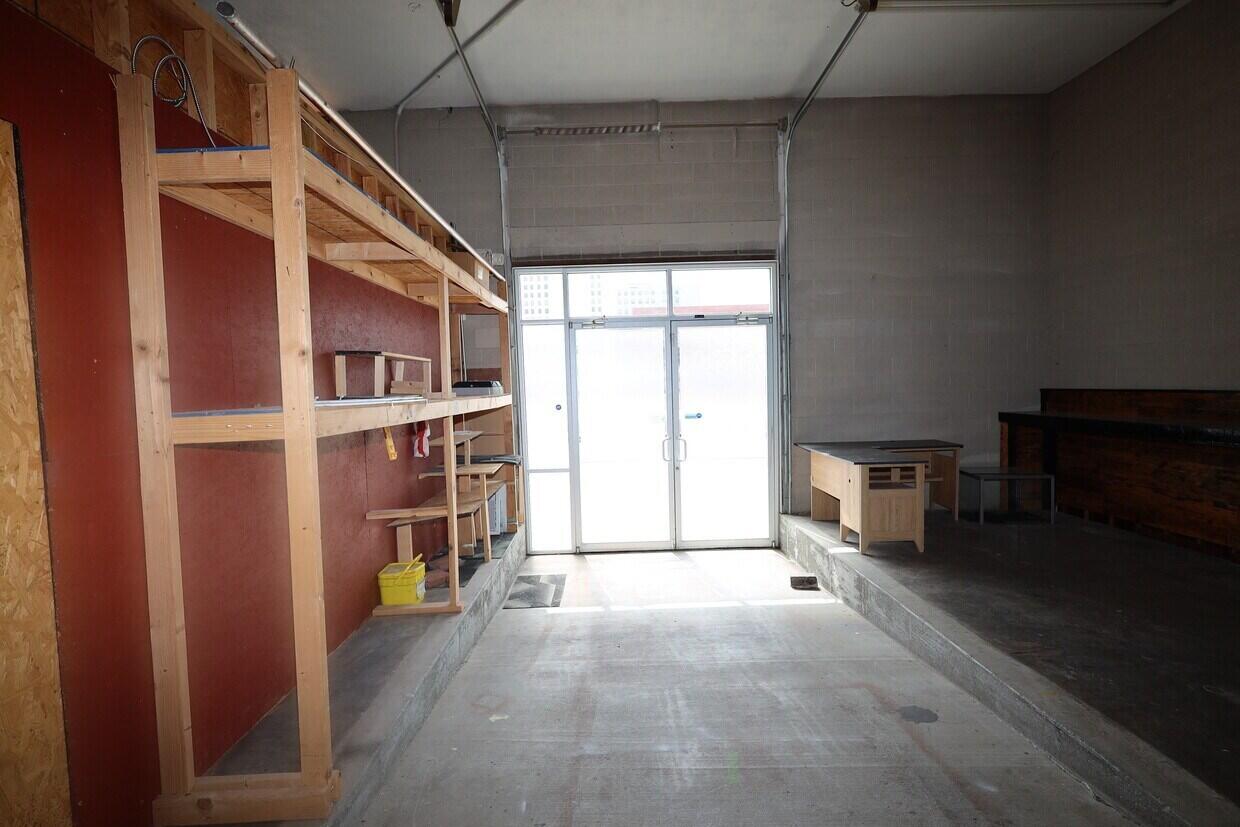 401 North Boonville Avenue Property Photo 6