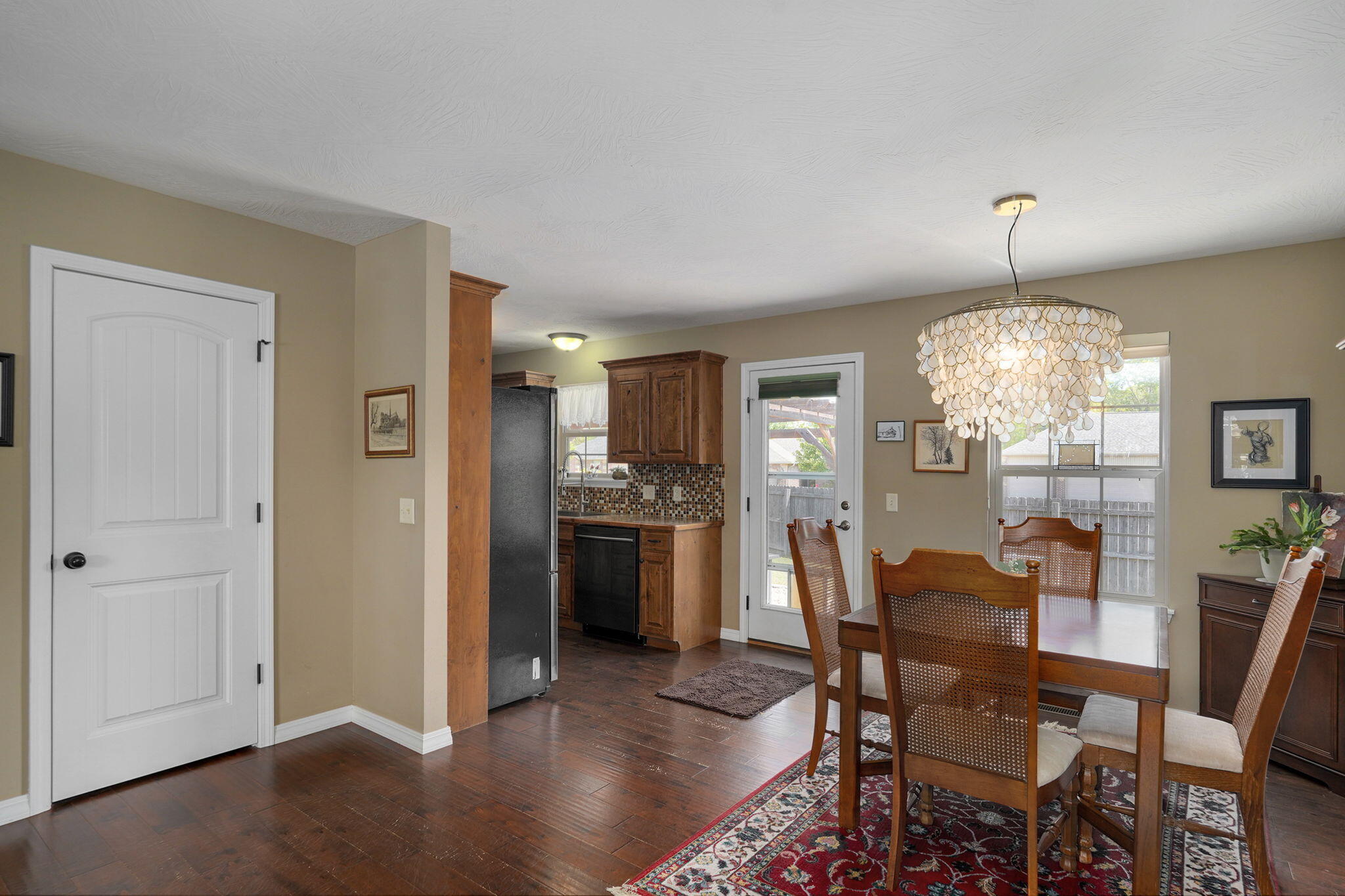 1260 South Venice Avenue Property Photo 13