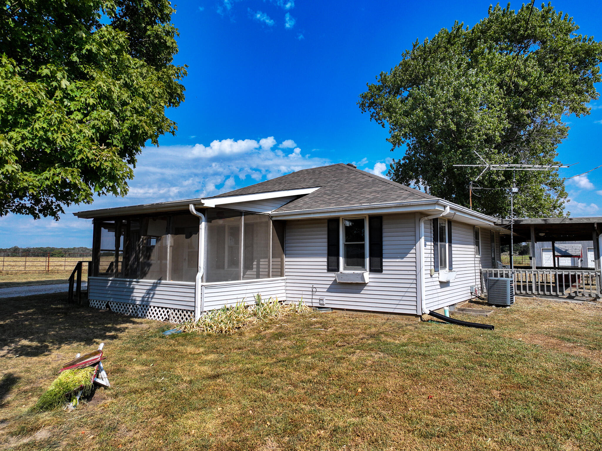 11795 State Highway Tt Property Photo 26