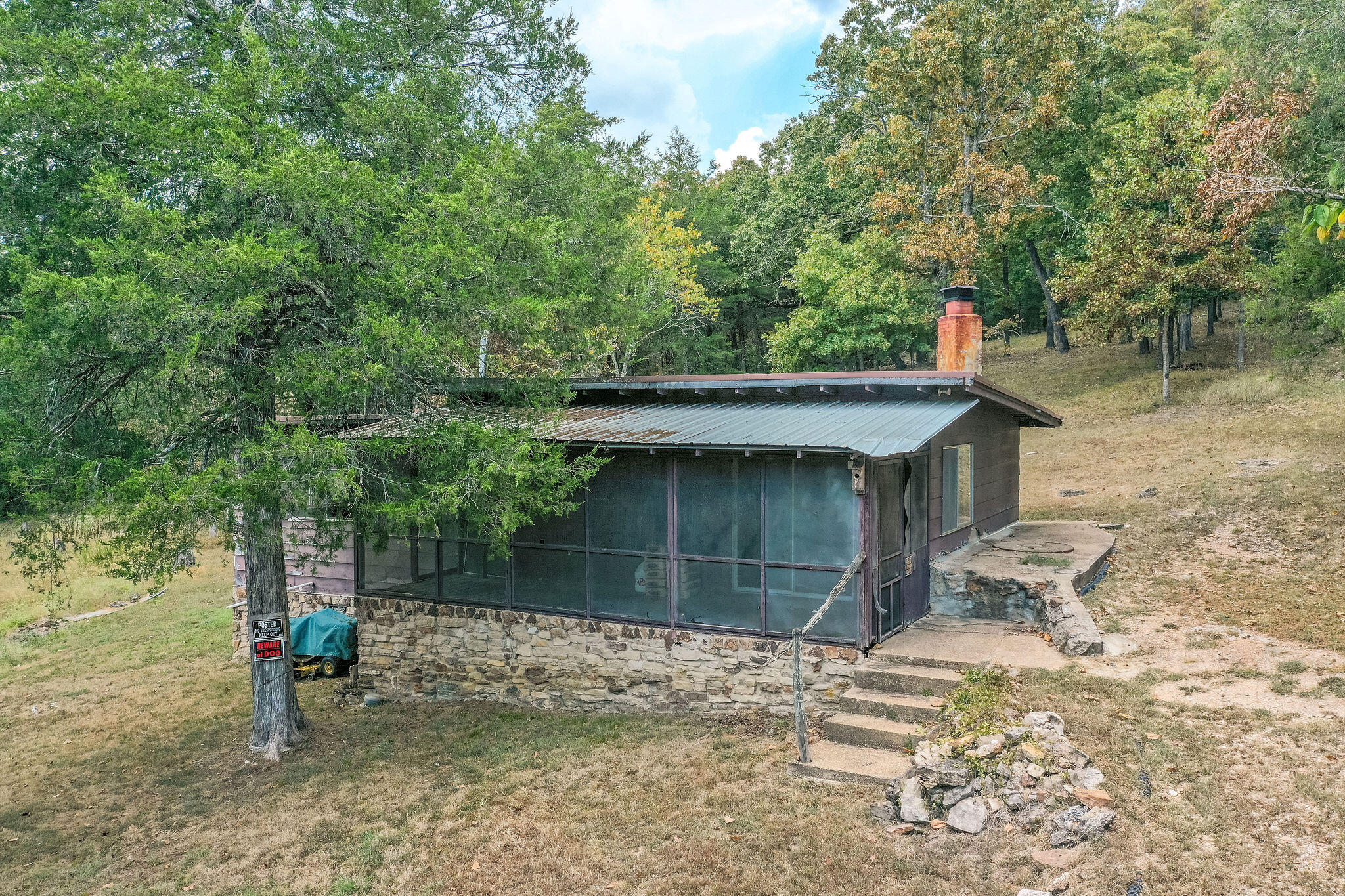 382 Susan Street Property Photo 1