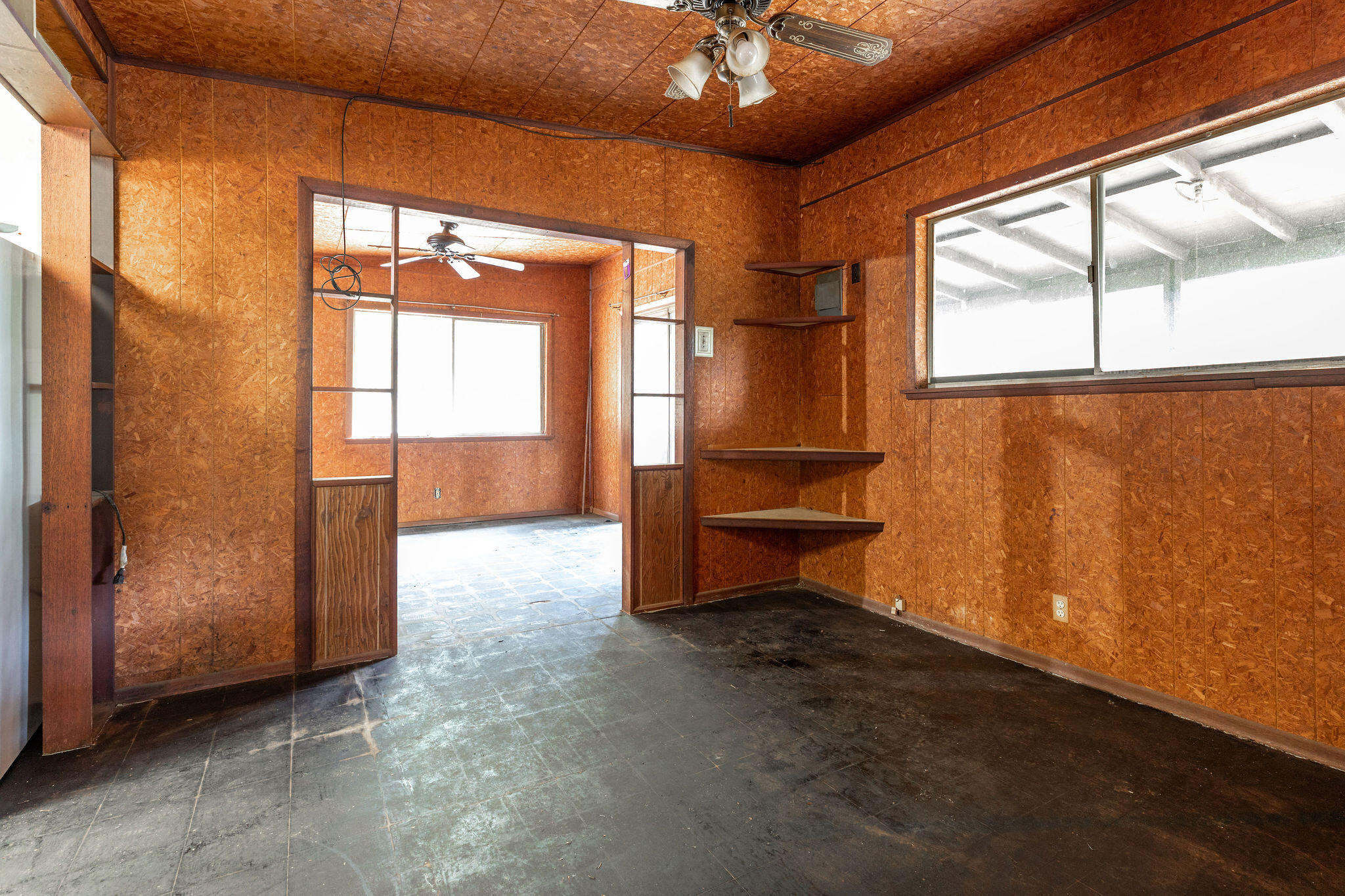 382 Susan Street Property Photo 11