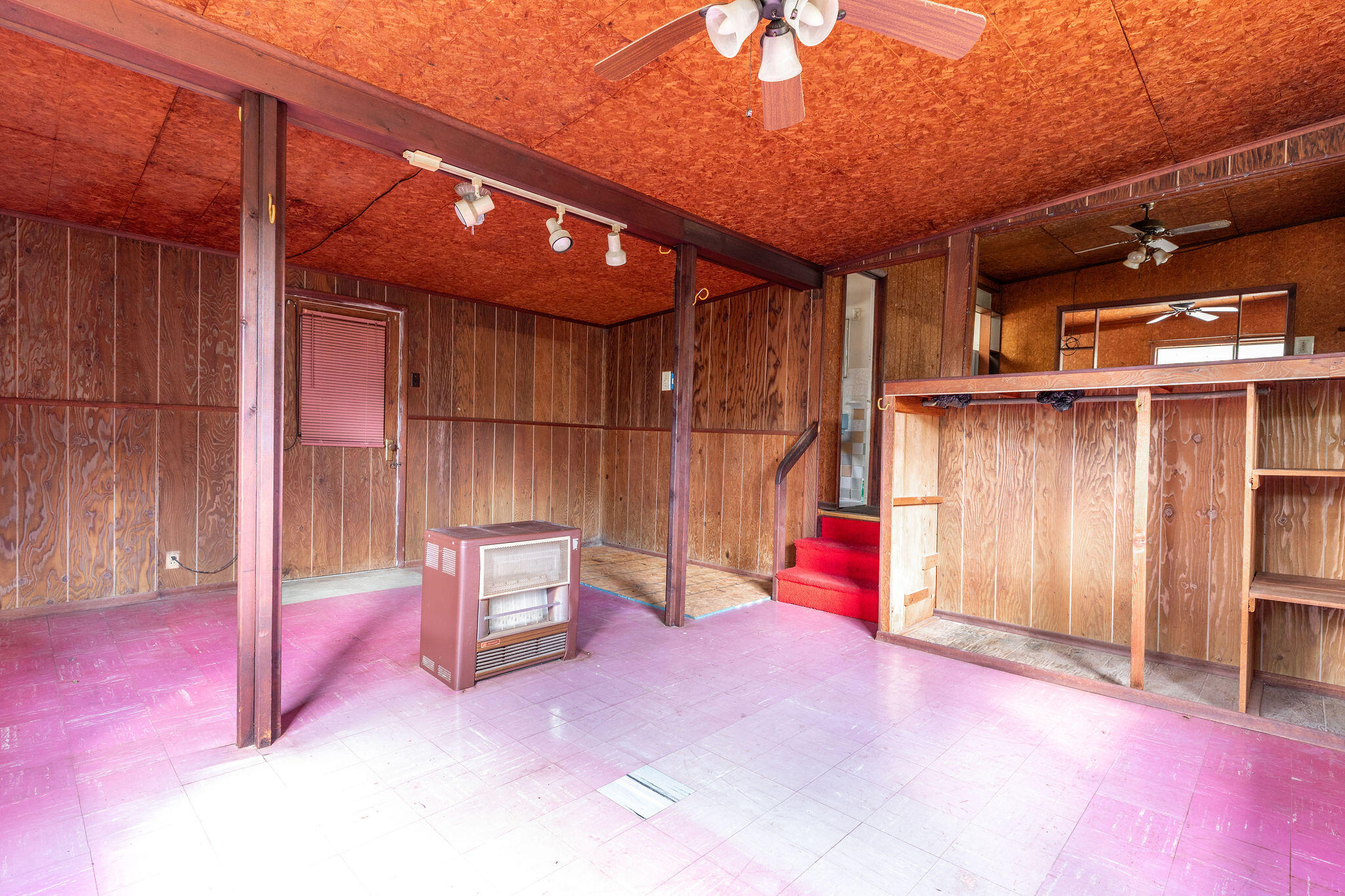 382 Susan Street Property Photo 12