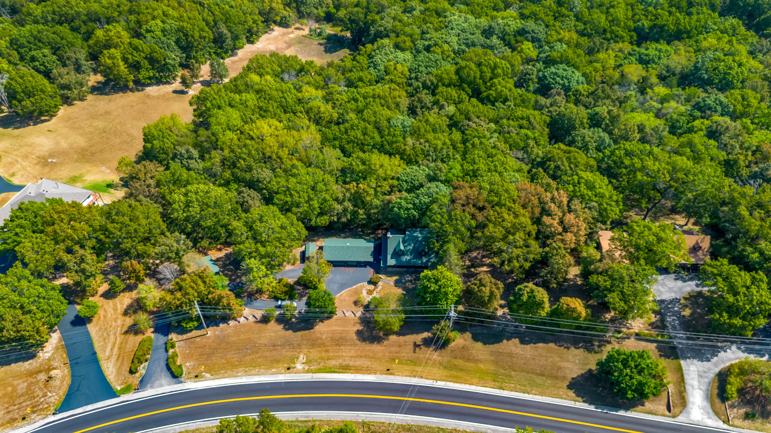 1906 State Highway 265 Property Photo 4