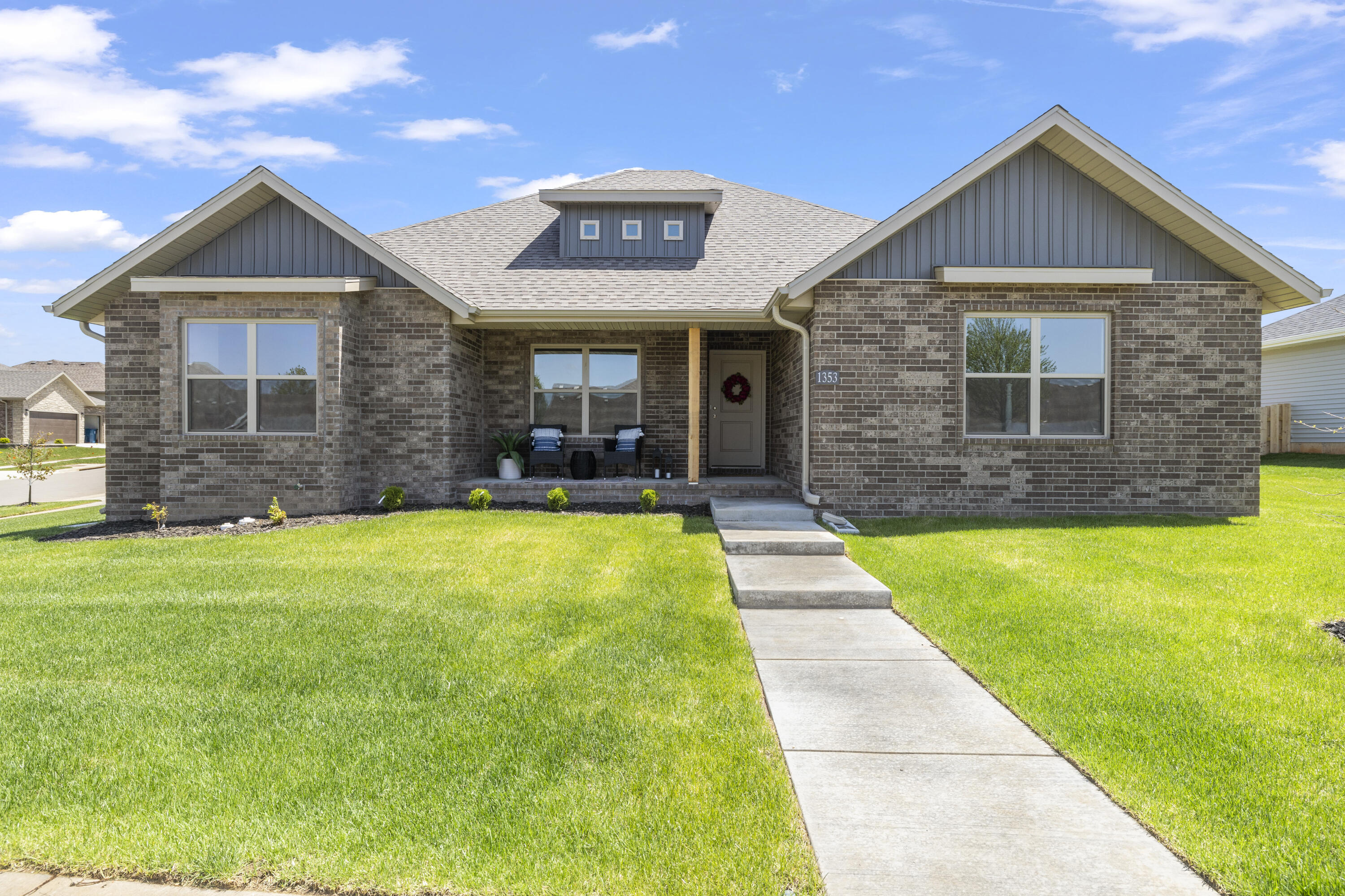 1353 North Sandy Creek Circle Property Photo 1