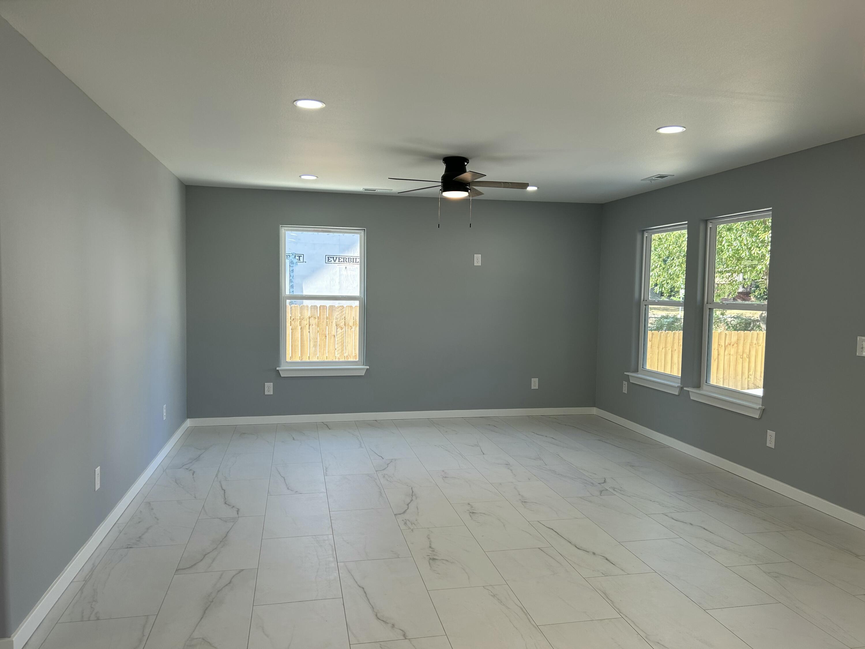 408 2nd Street Property Photo 10