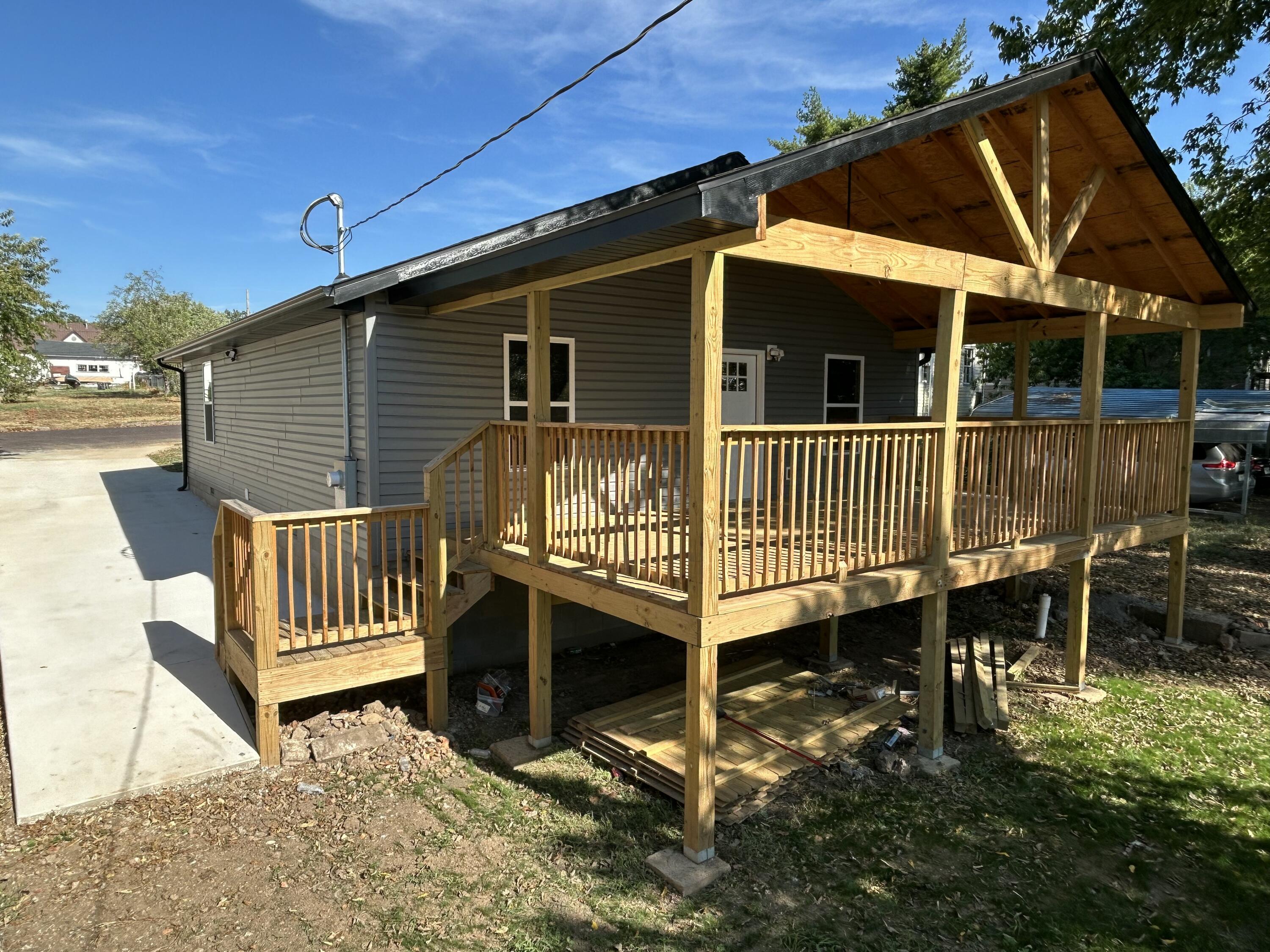 408 2nd Street Property Photo 27