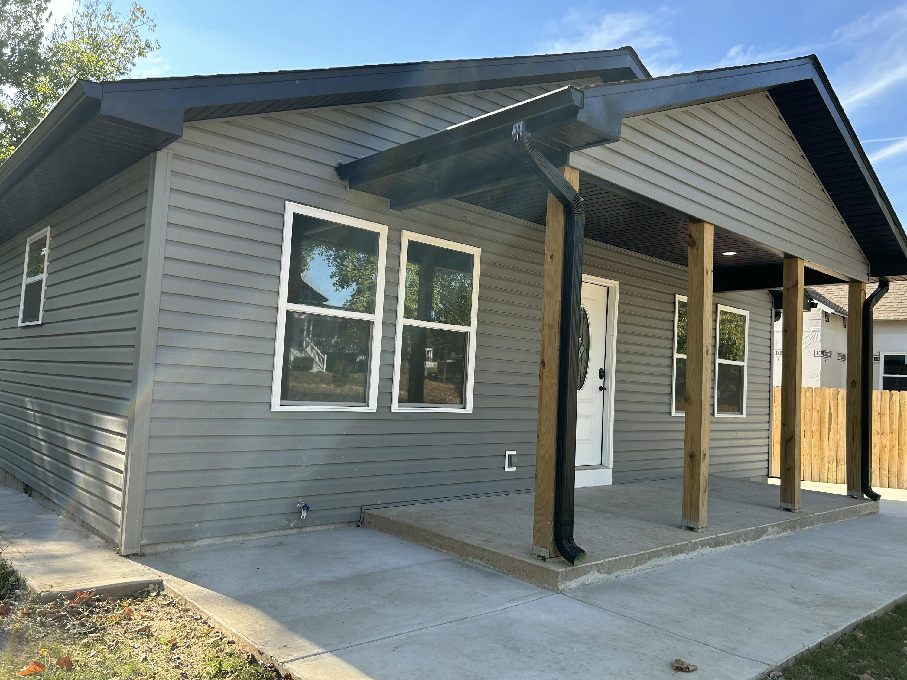 408 2nd Street Property Photo 29