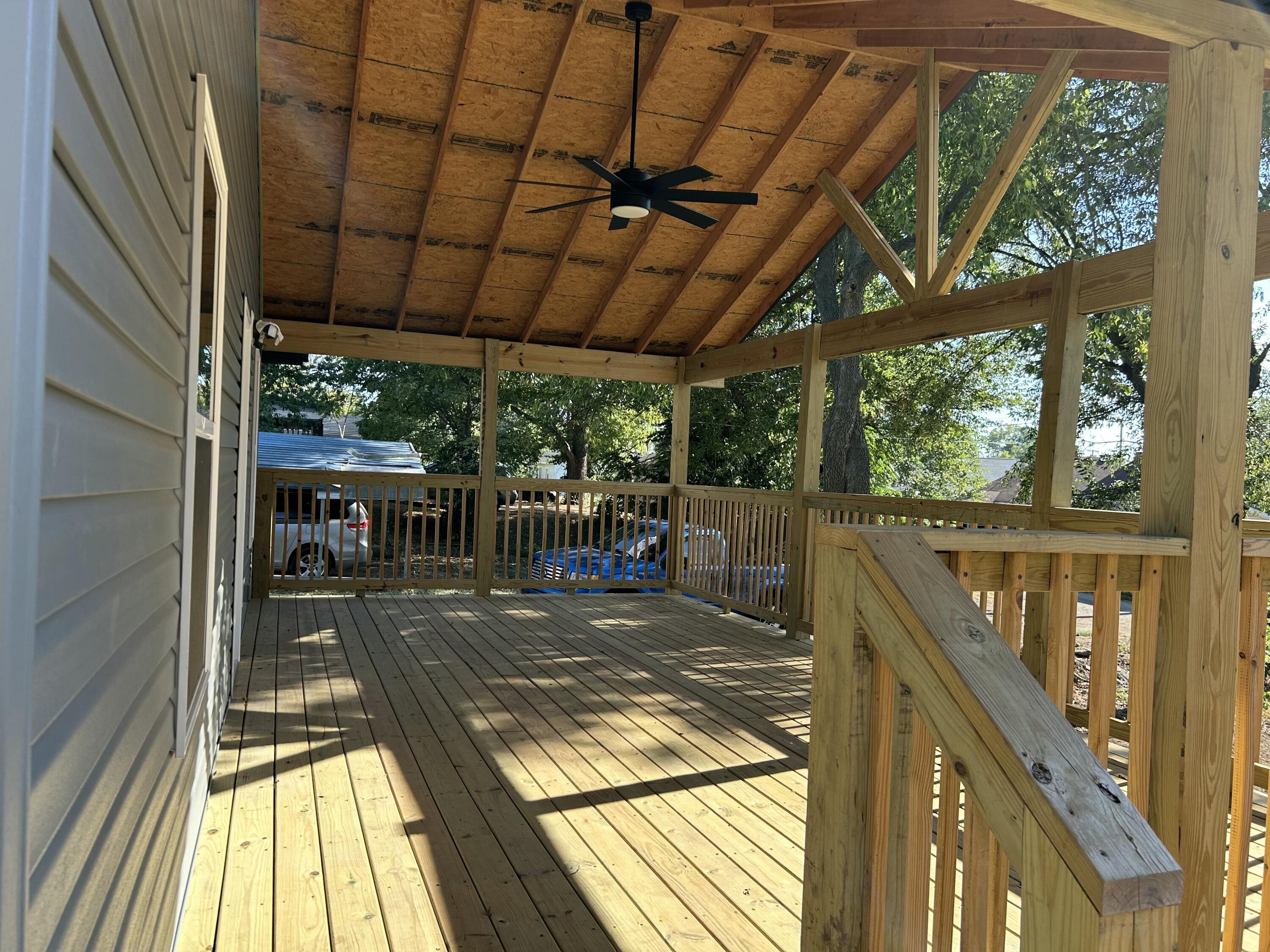 408 2nd Street Property Photo 32
