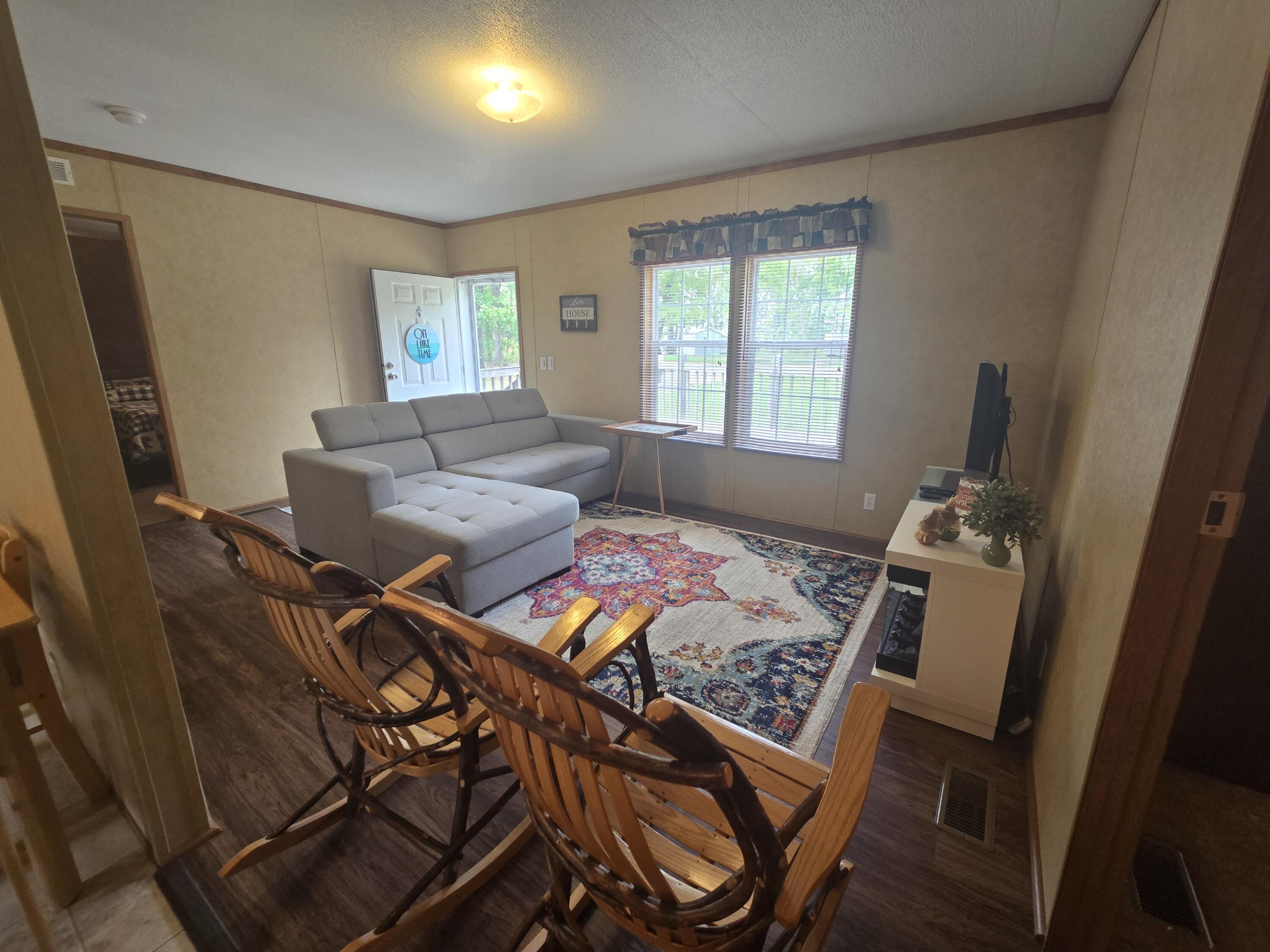 21619 County Road 273a Property Photo 7