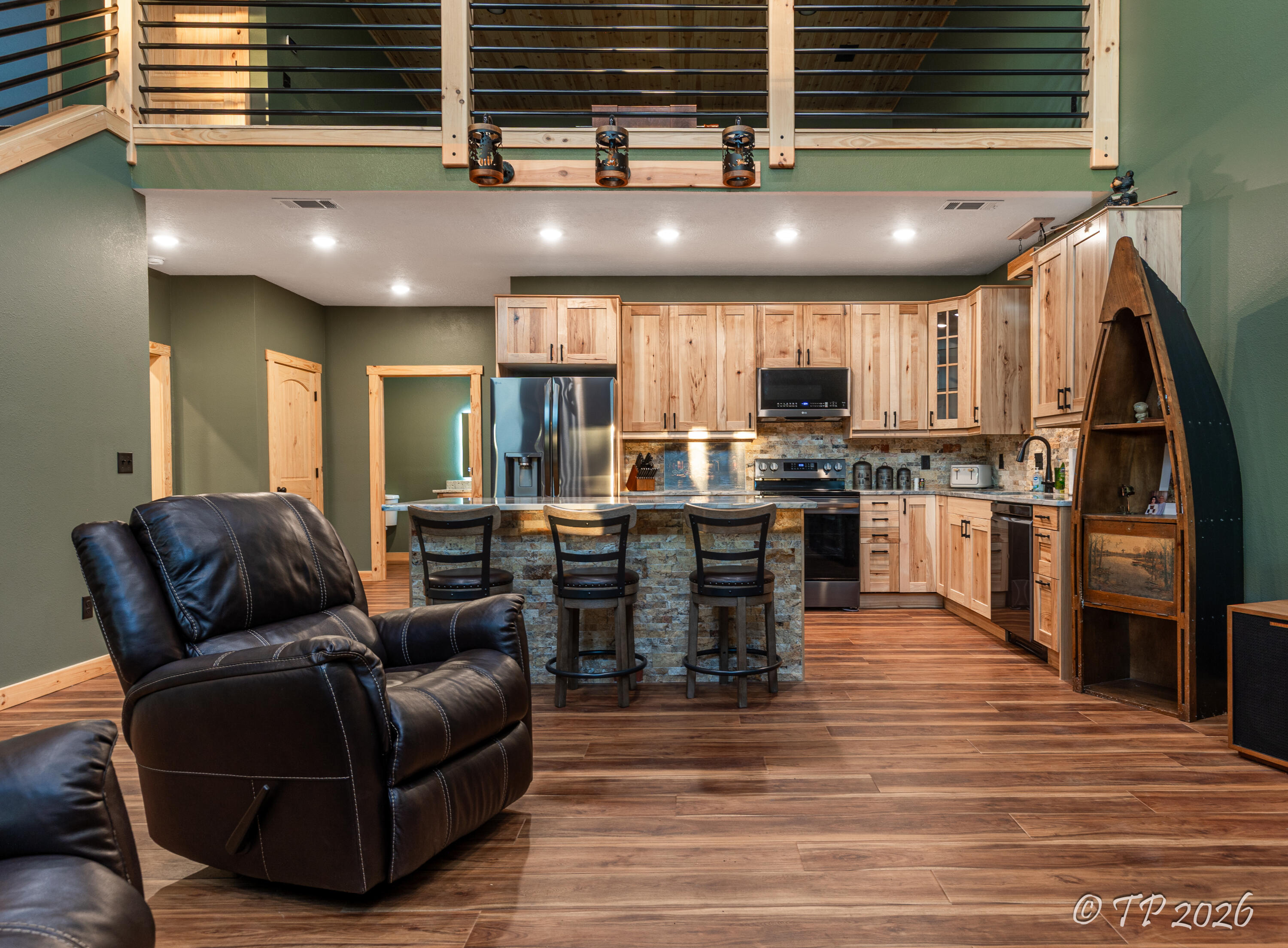 6475 Private Road 1182 Property Photo 5