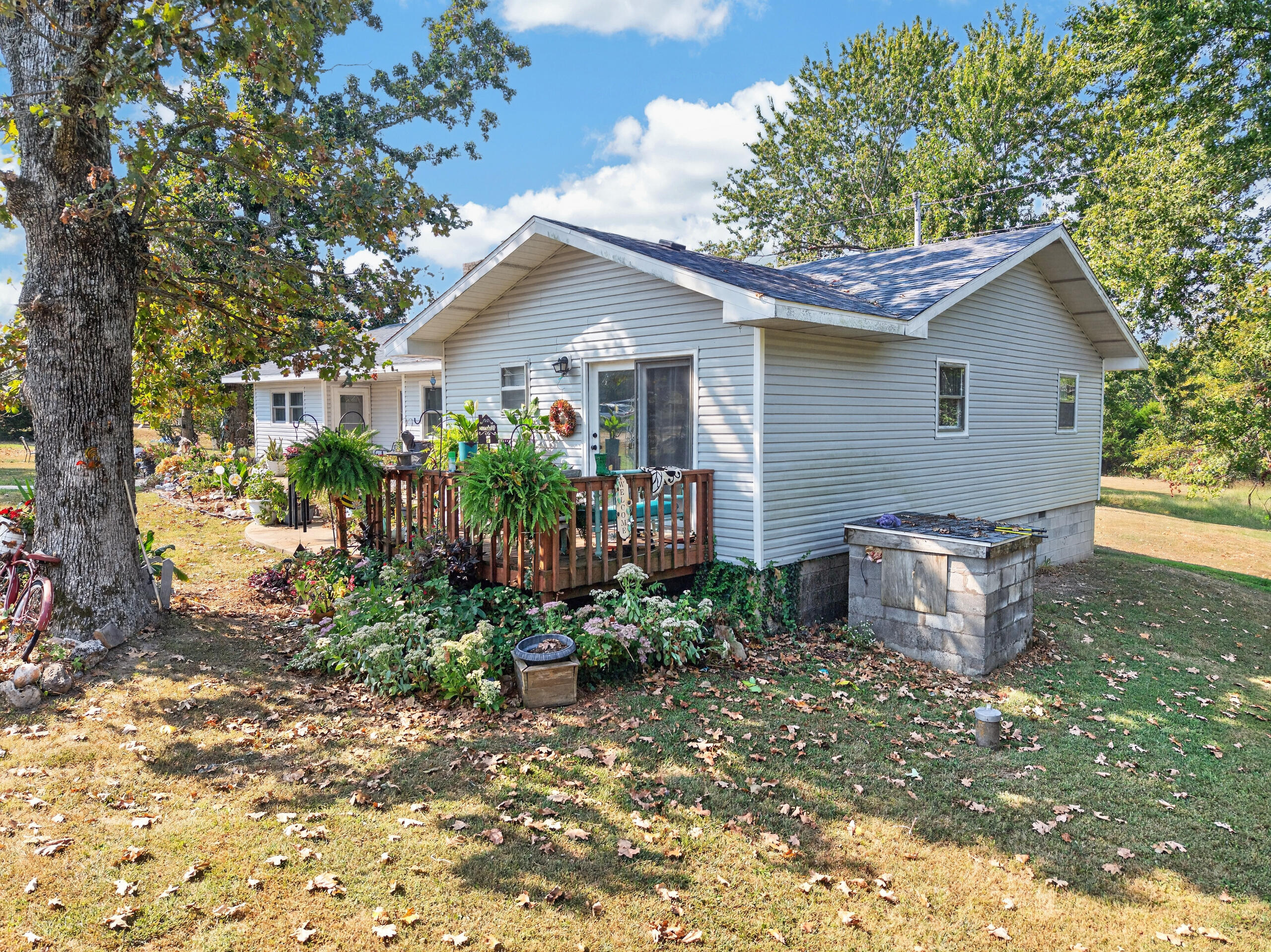 1080 Apache Road Property Photo 4