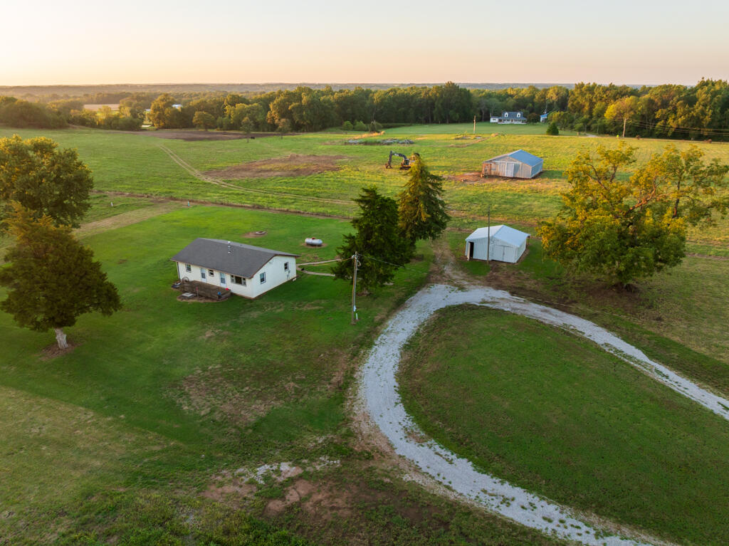2395 Southwest County Road Property Photo 37