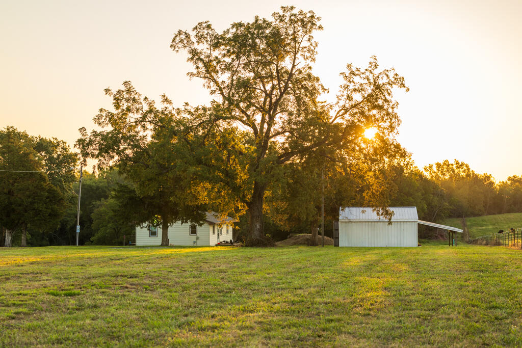 2395 Southwest County Road Property Photo 39