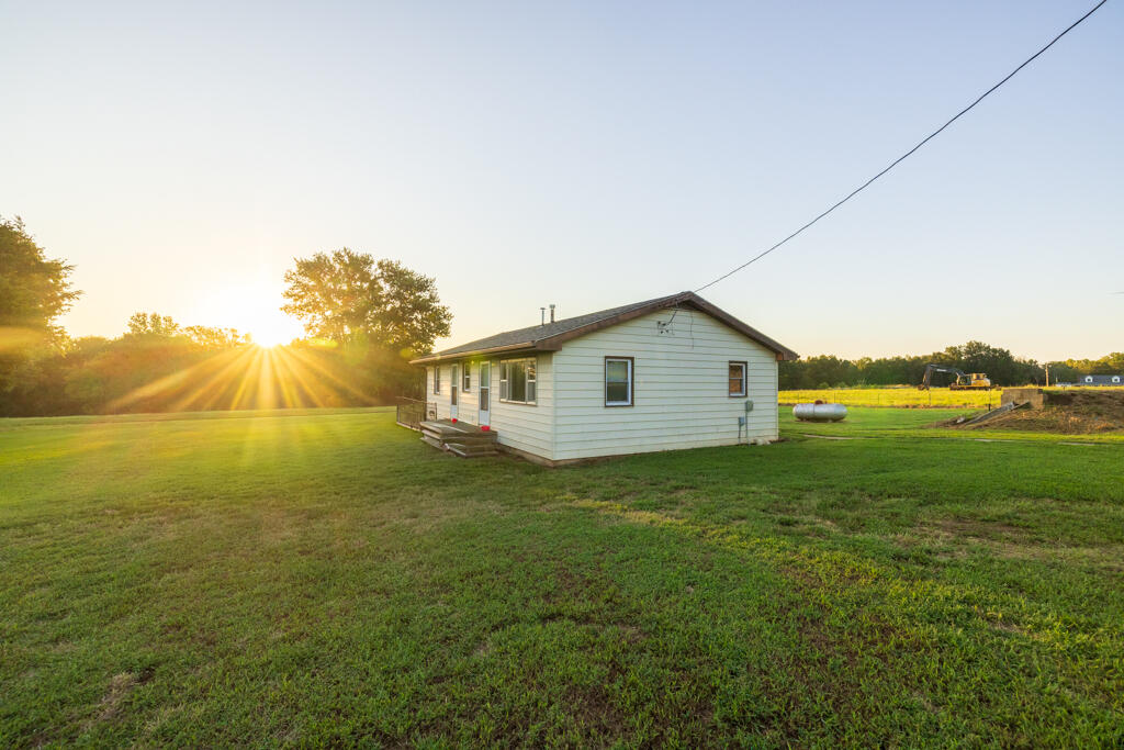 2395 Southwest County Road Property Photo 58