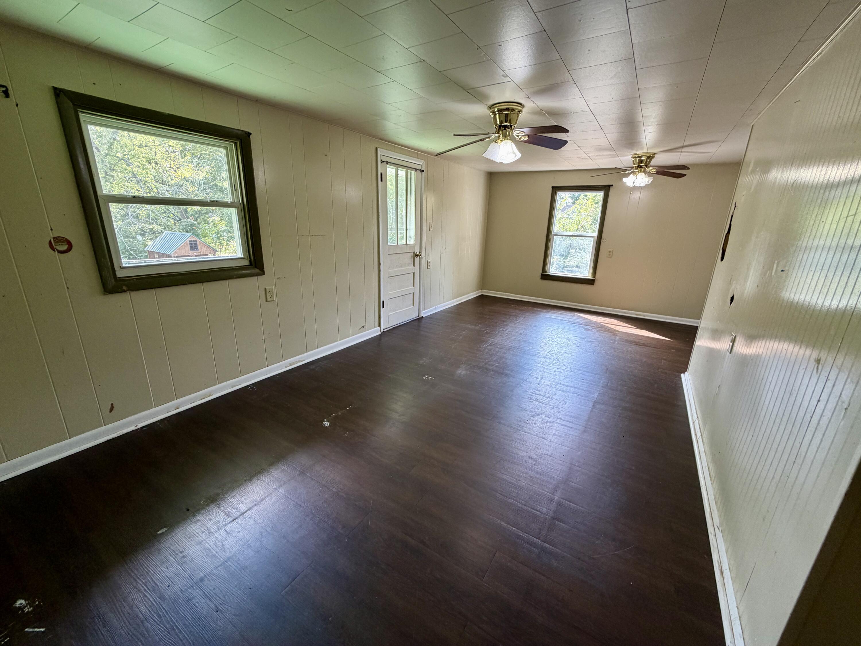 304 West 10th Street Property Photo 14