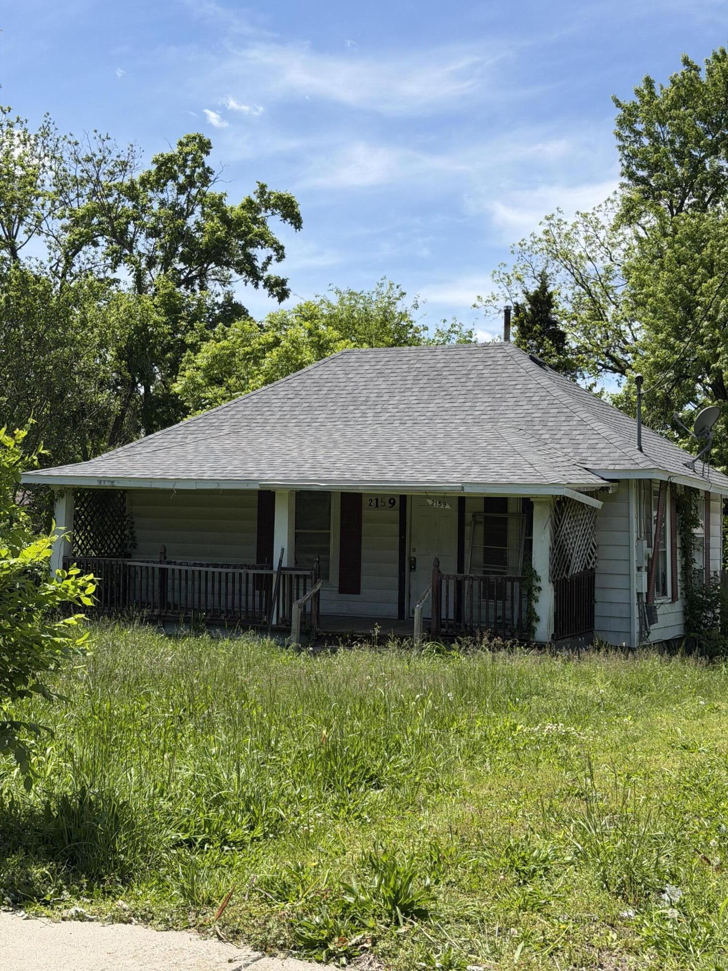 2159 North Taylor Avenue Property Photo 1