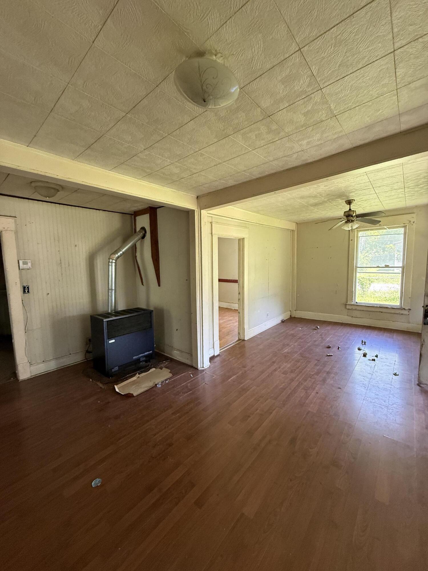 2159 North Taylor Avenue Property Photo 4