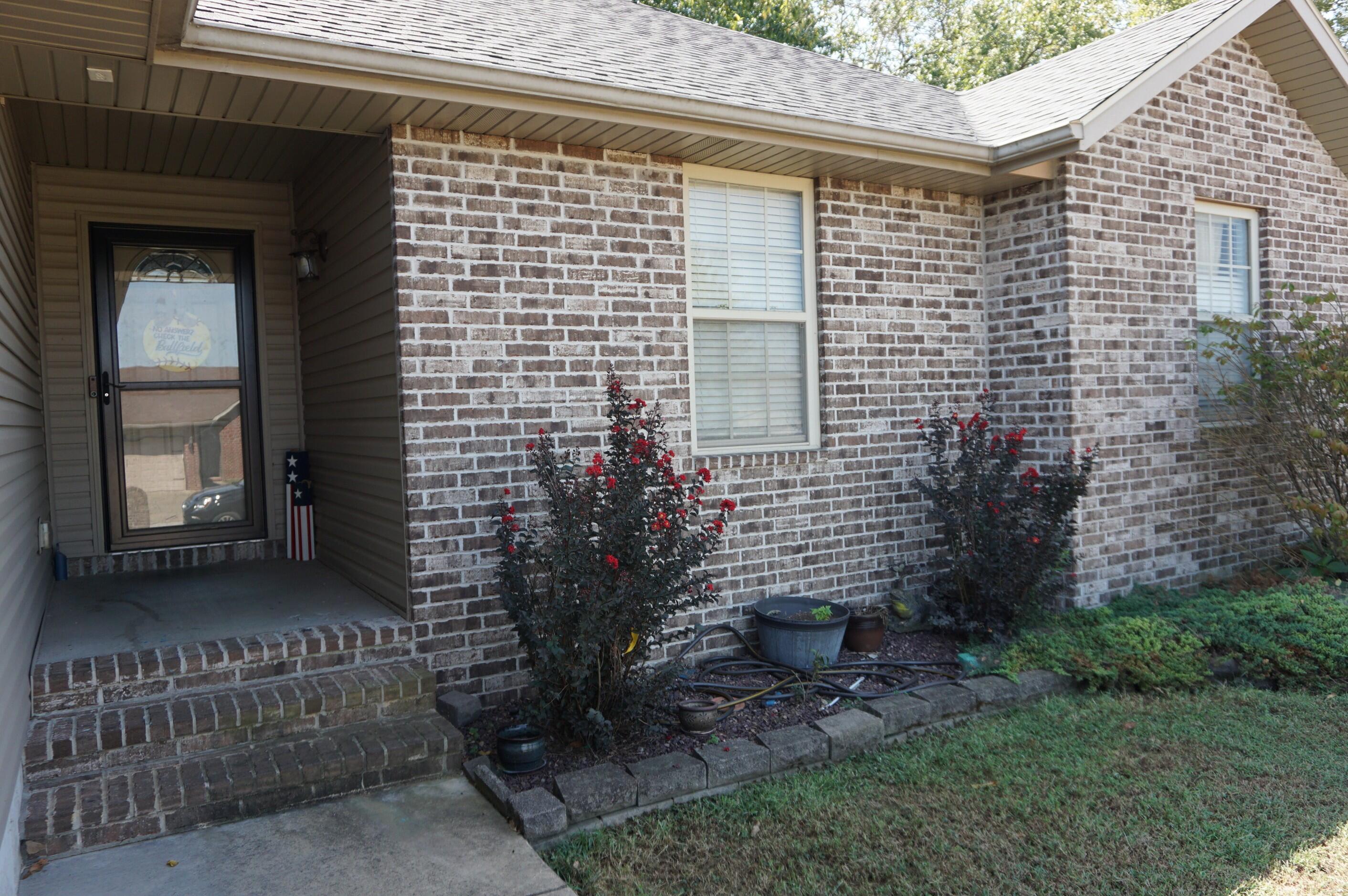 230 East Lapis Avenue Property Photo 2