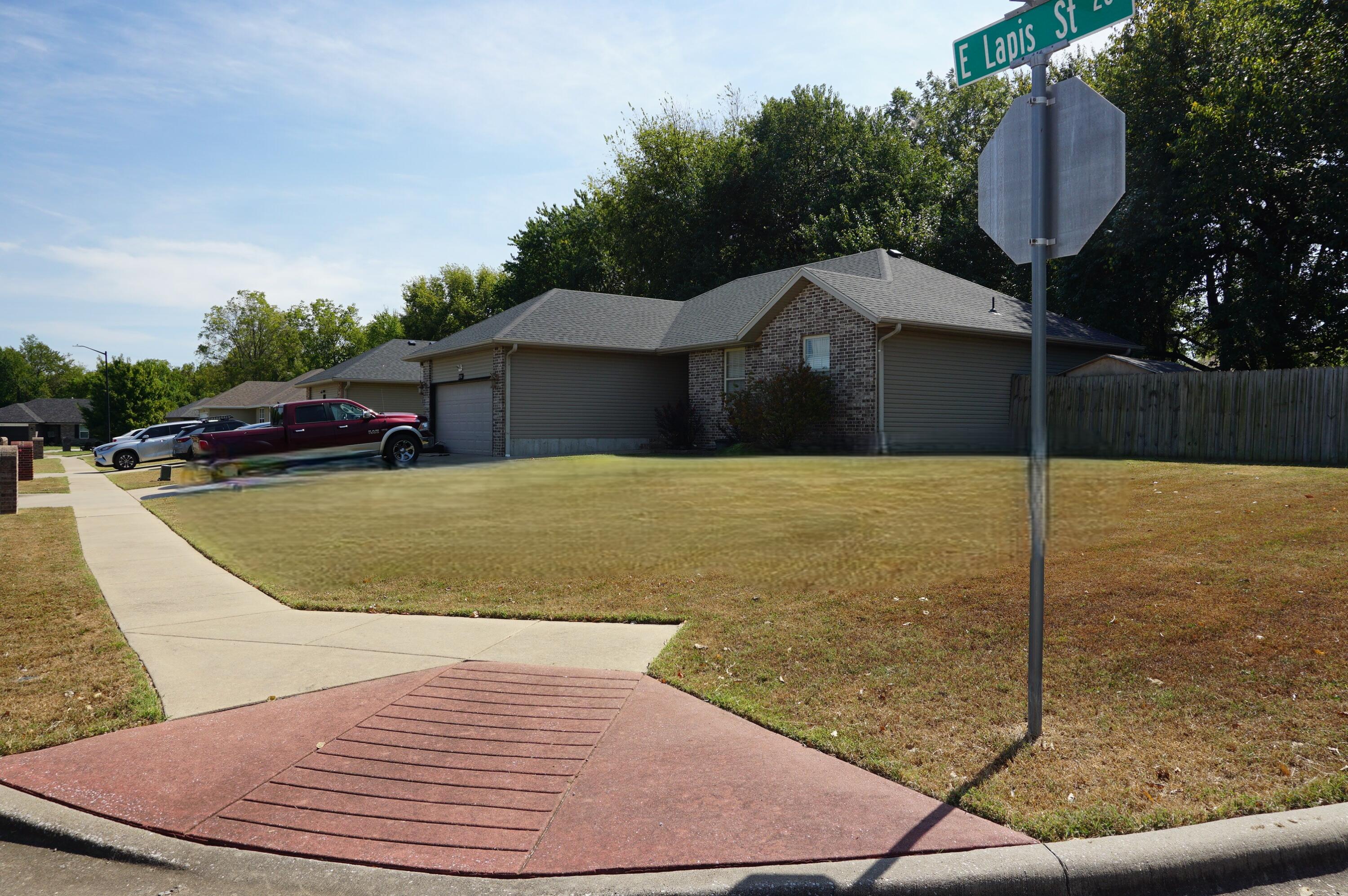230 East Lapis Avenue Property Photo 3