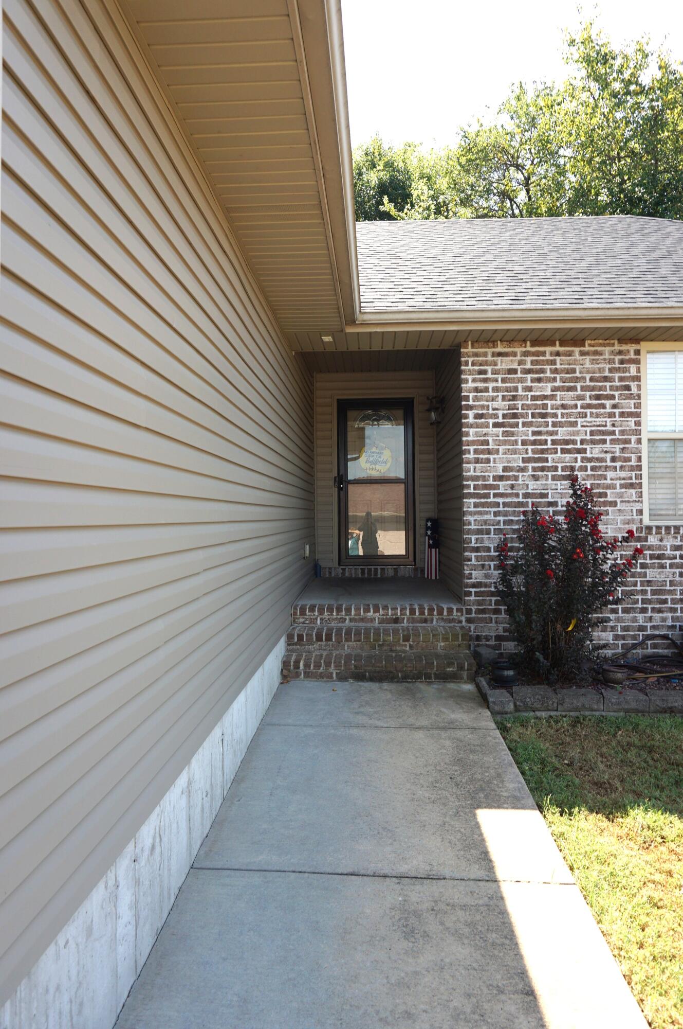 230 East Lapis Avenue Property Photo 6