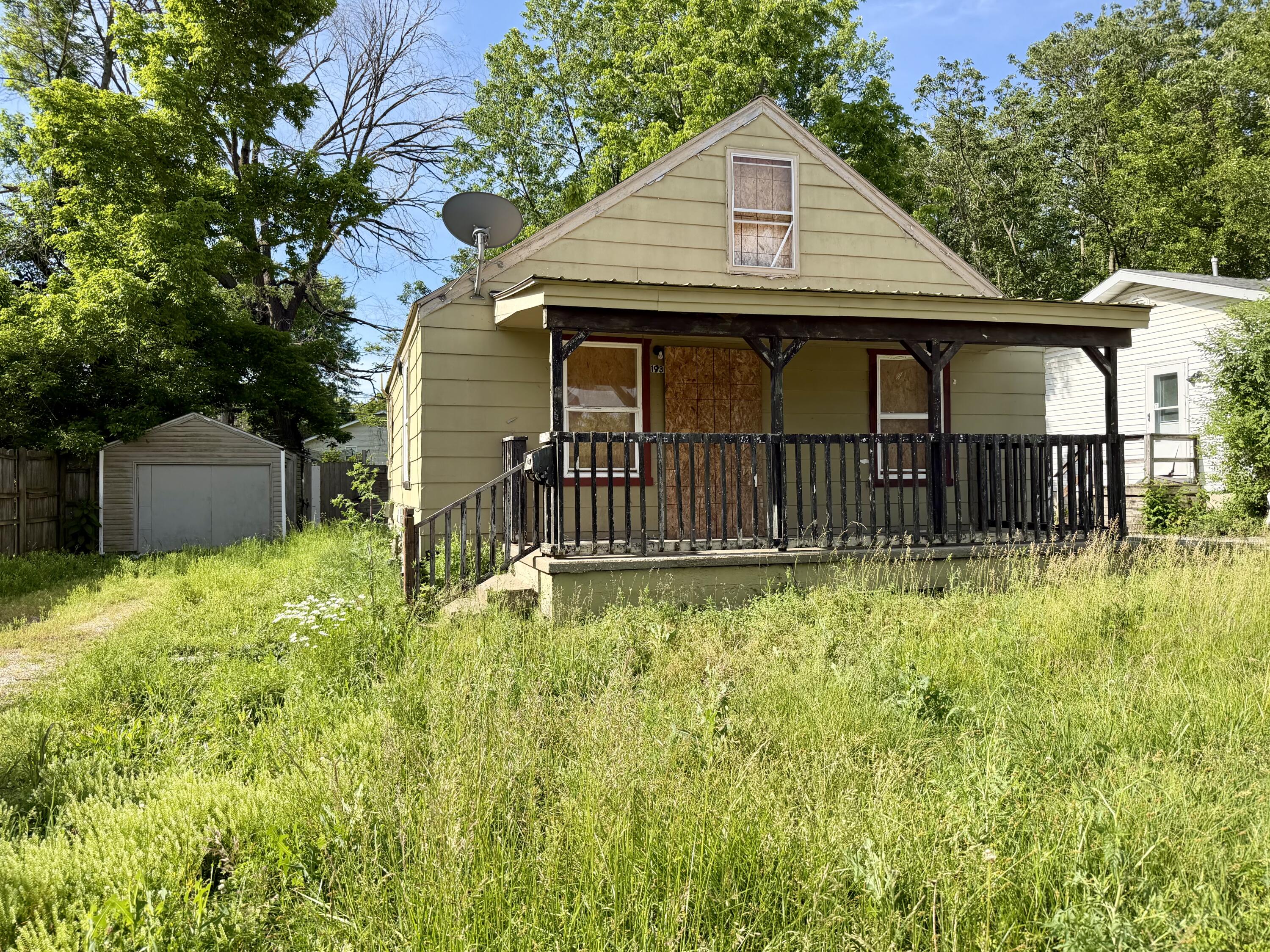 1936 East Cairo Street Property Photo 1