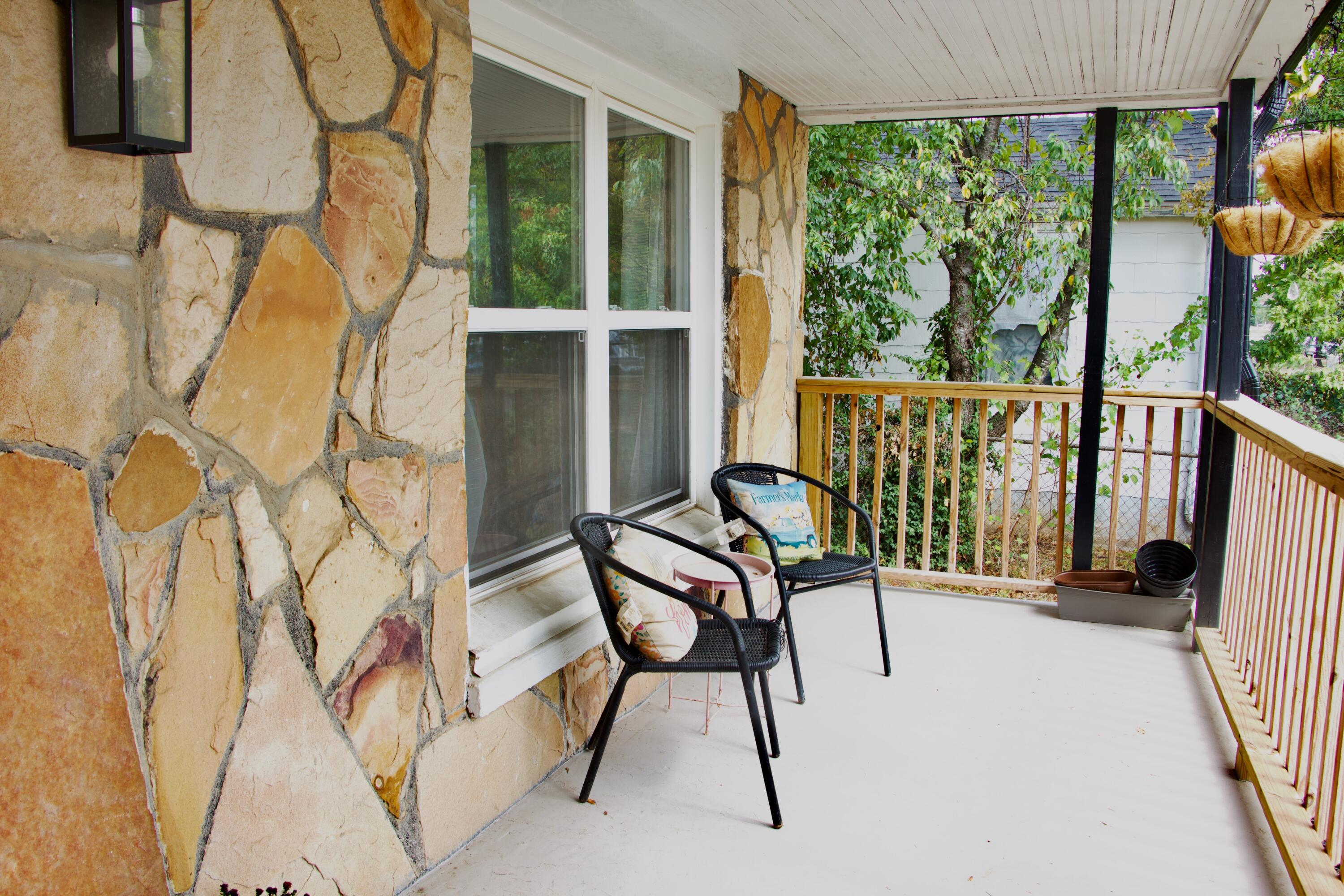 2629 West College Street Property Photo 2